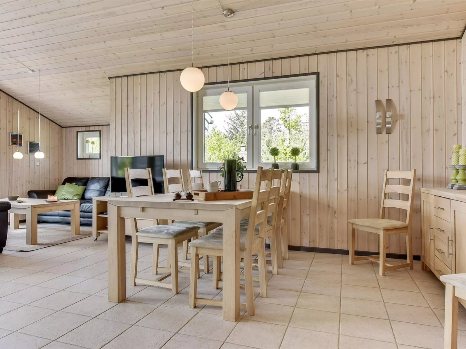 "Gylla" - 12km from the sea-Binnen