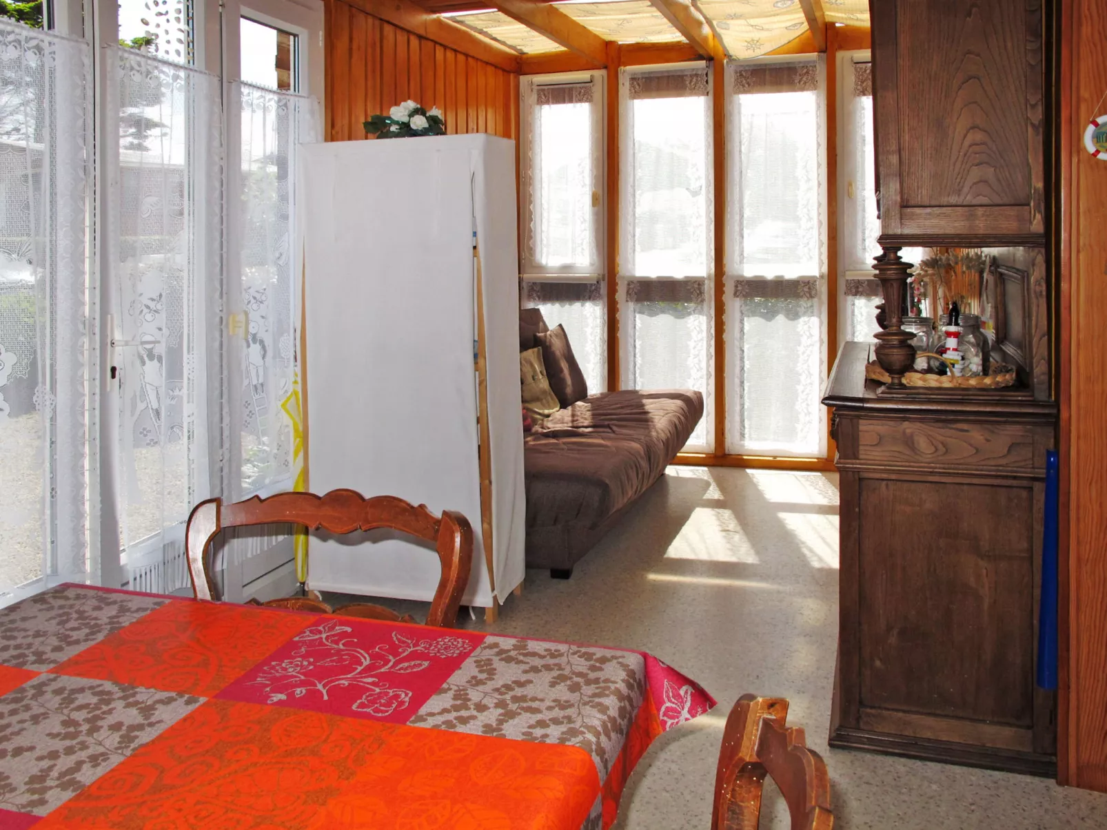 Petit Chalet à la Plage-Binnen