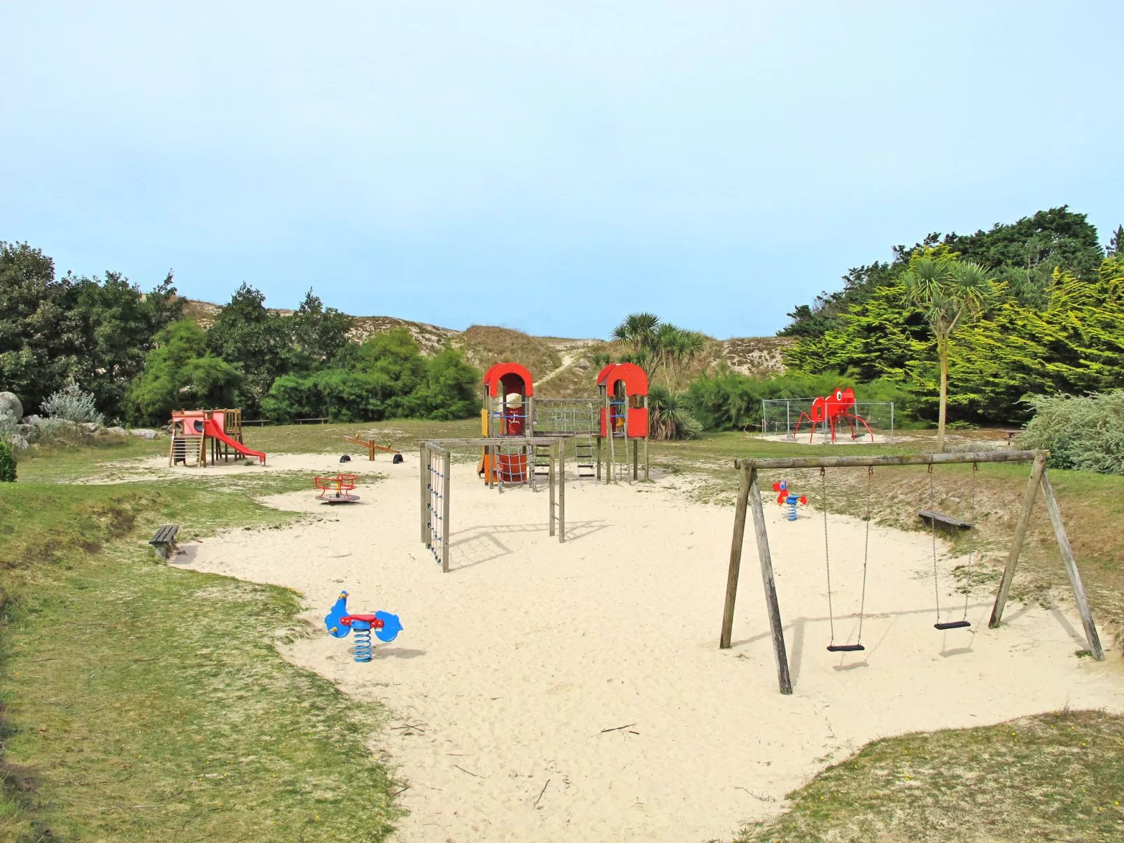 Petit Chalet à la Plage-Buiten