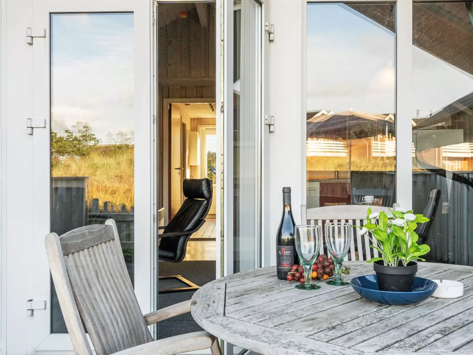 "Gudbrand" - 300m from the sea-Buiten