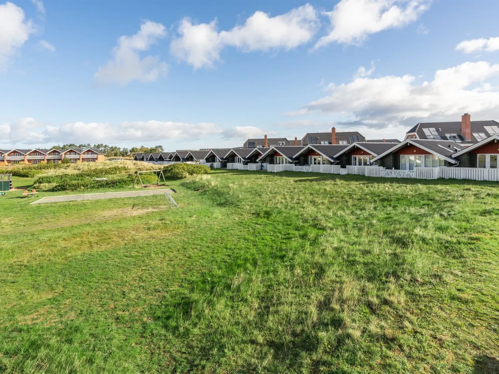 "Gudbrand" - 300m from the sea-Buiten