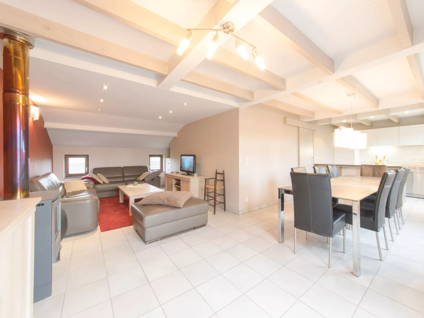 Polderhuis 78 parking and shared pool-Binnen