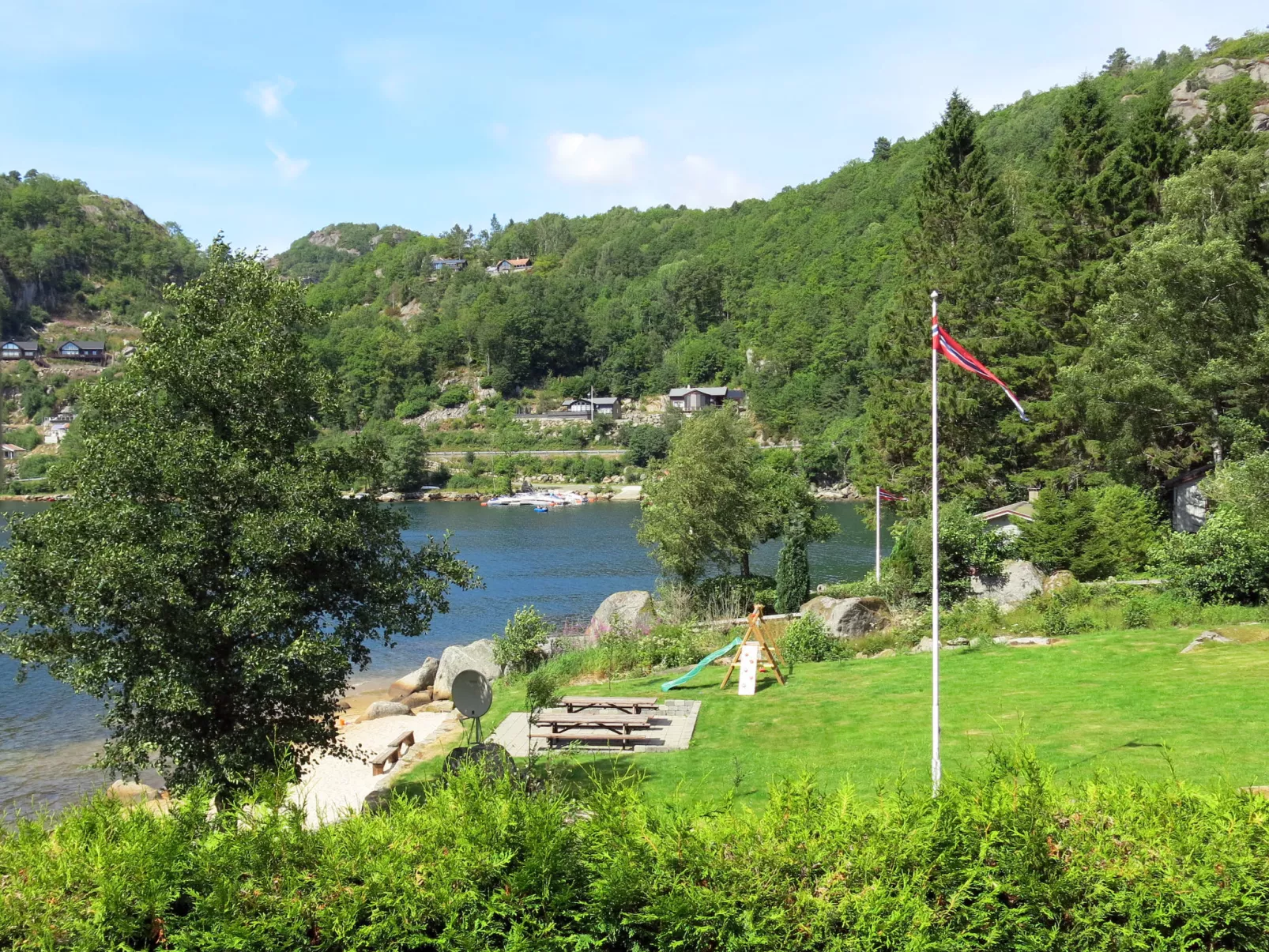Naudøyna-Buiten