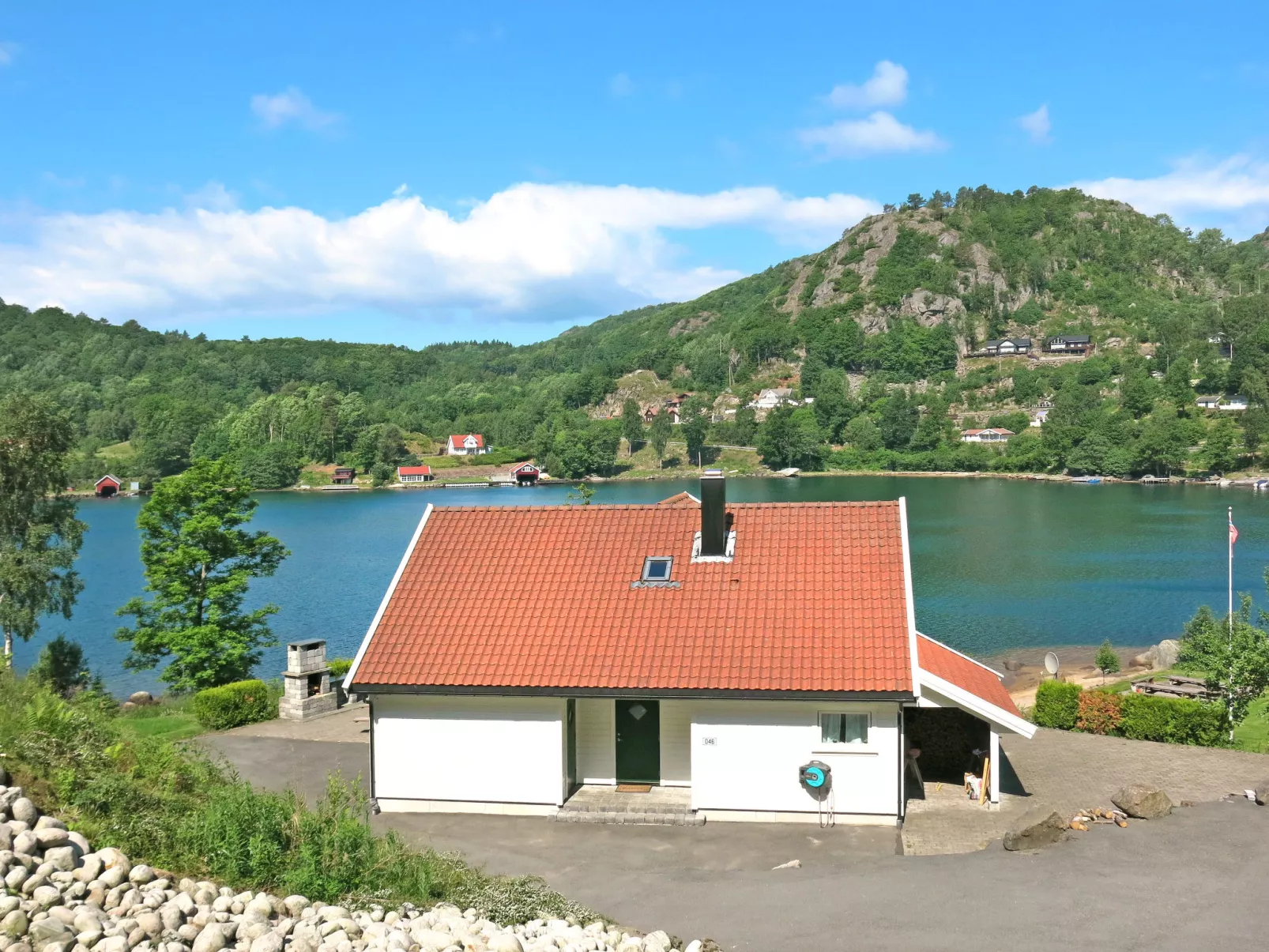 Naudøyna-Buiten