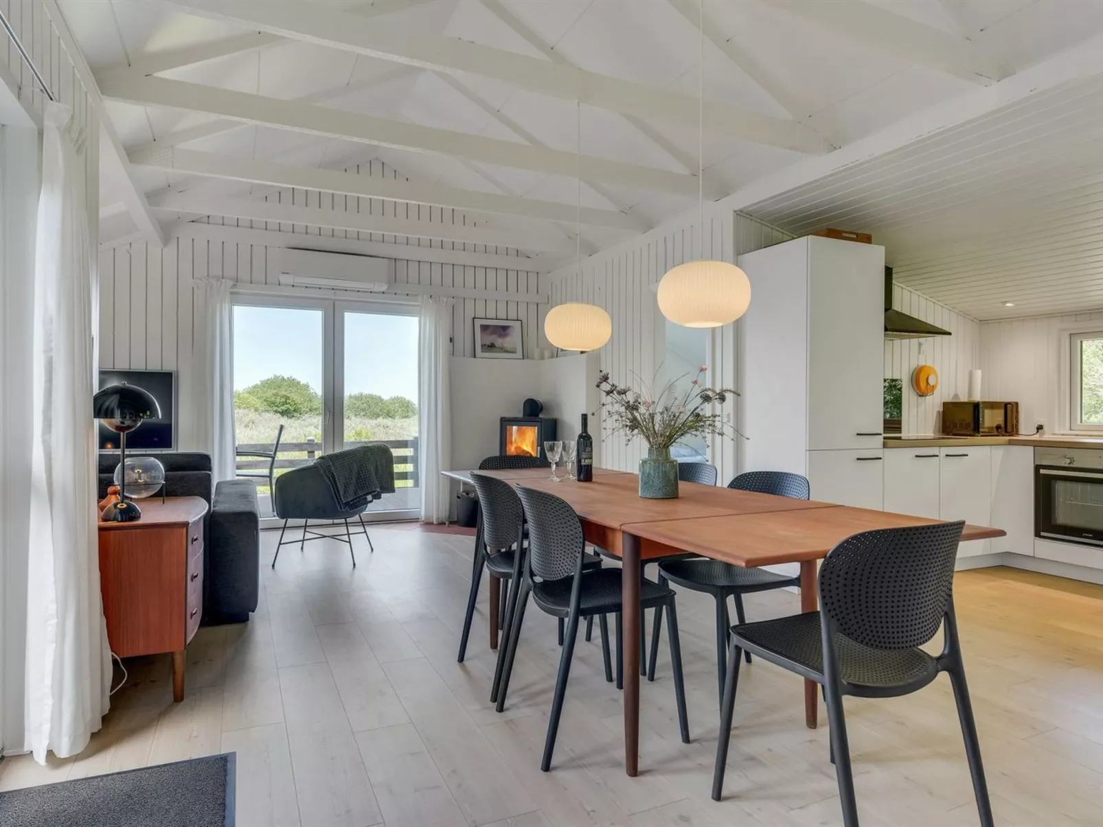 "Doria" - 2km from the sea-Binnen