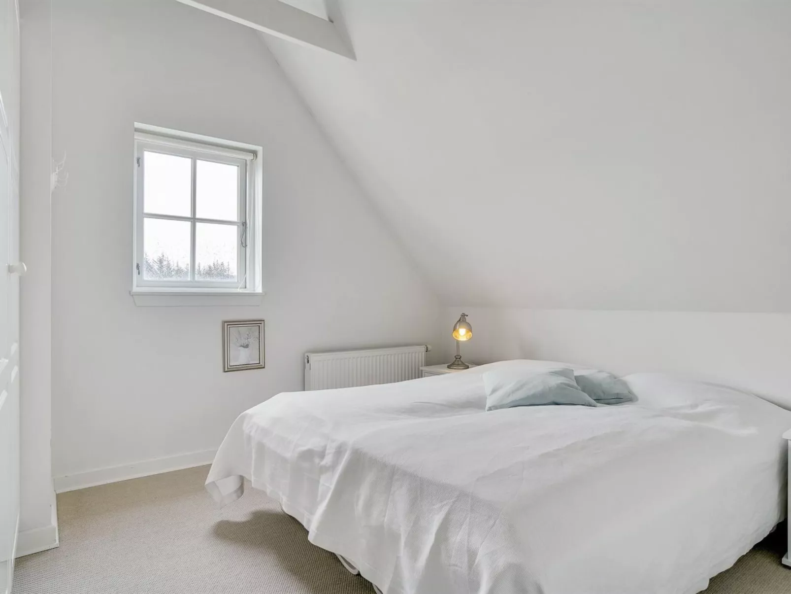 "Bjarta" - 1km from the sea-Binnen