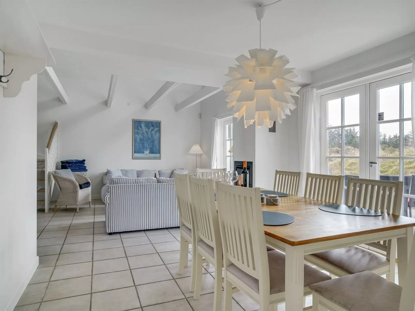 "Bjarta" - 1km from the sea-Binnen
