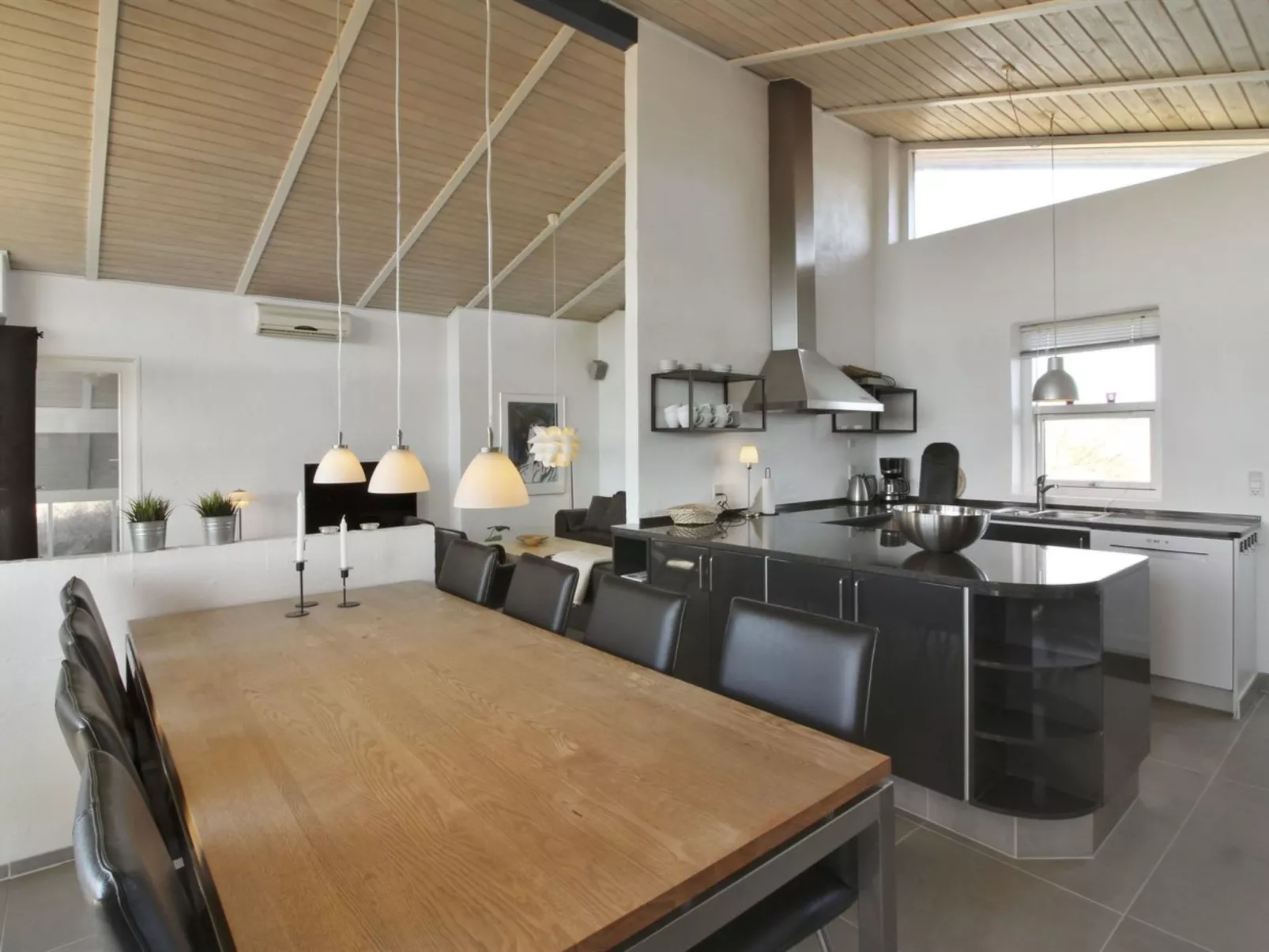 "Judeth" - 300m from the sea-Binnen