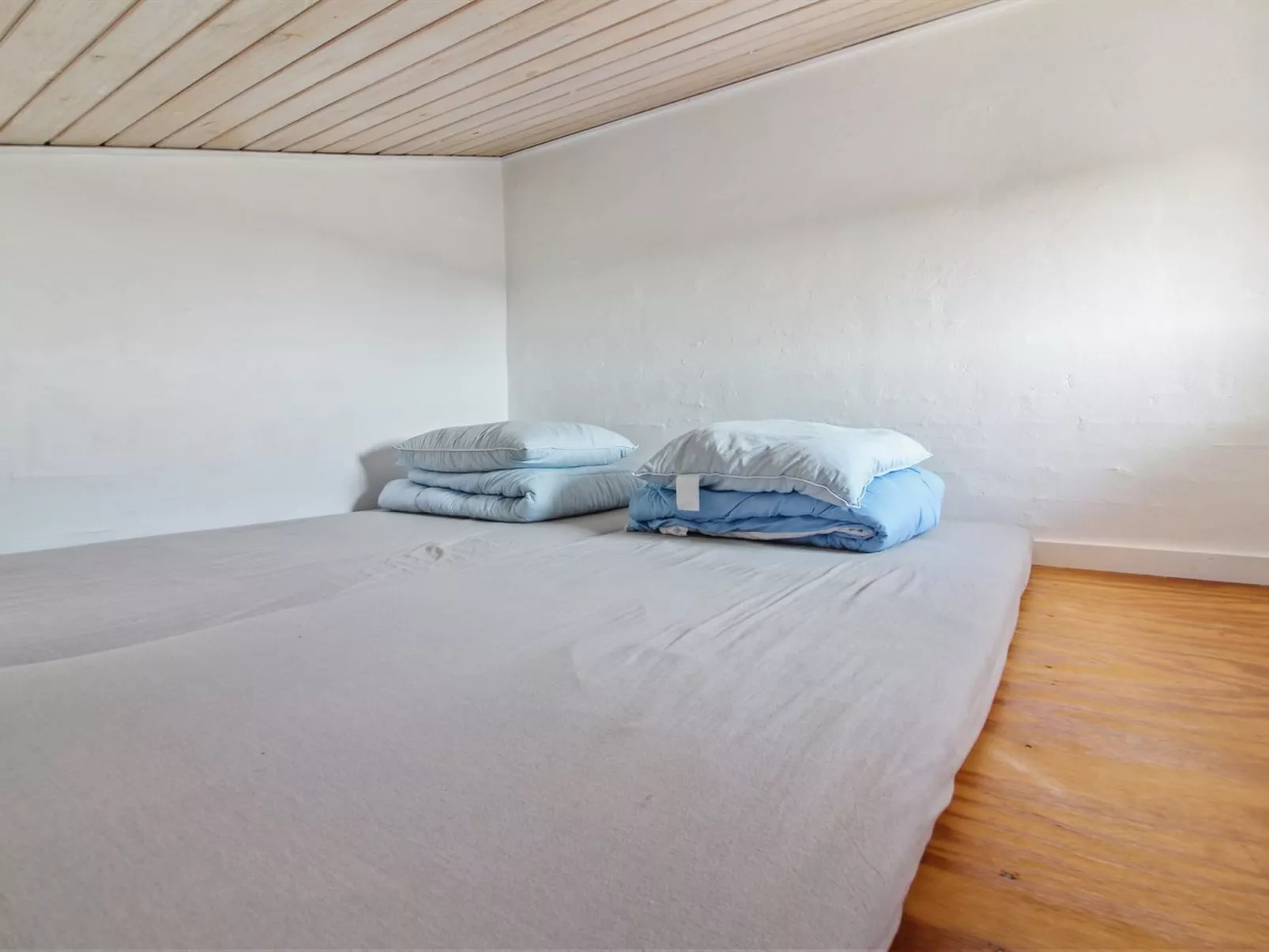 "Judeth" - 300m from the sea-Binnen