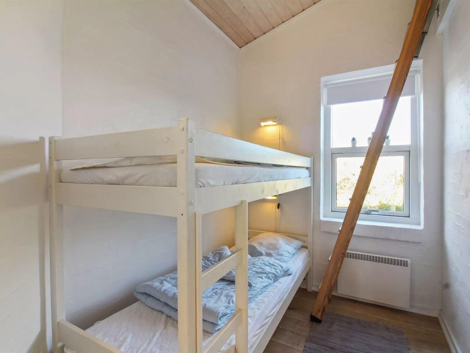 "Judeth" - 300m from the sea-Binnen