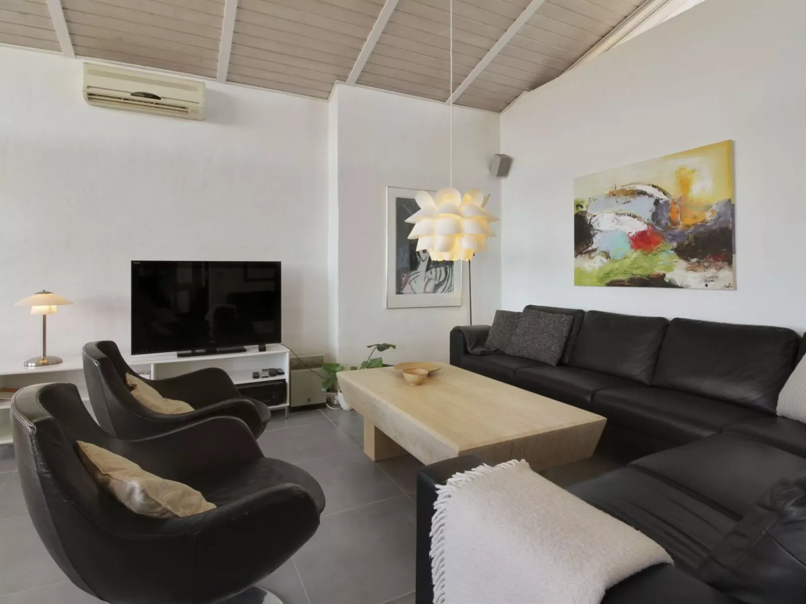 "Judeth" - 300m from the sea-Binnen