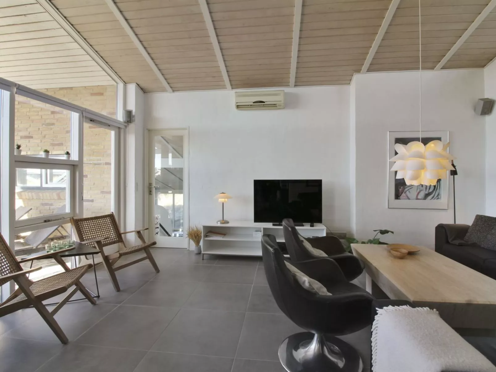 "Judeth" - 300m from the sea-Binnen