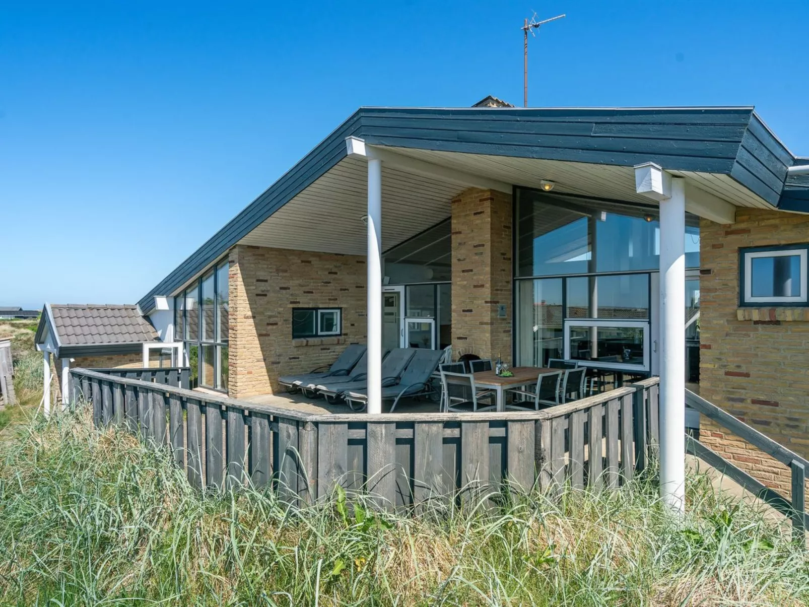 "Judeth" - 300m from the sea-Buiten