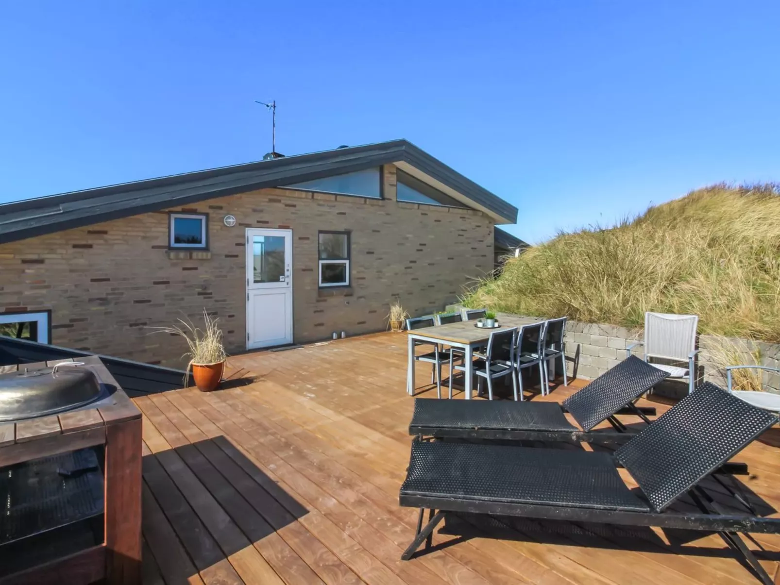 "Judeth" - 300m from the sea-Buiten