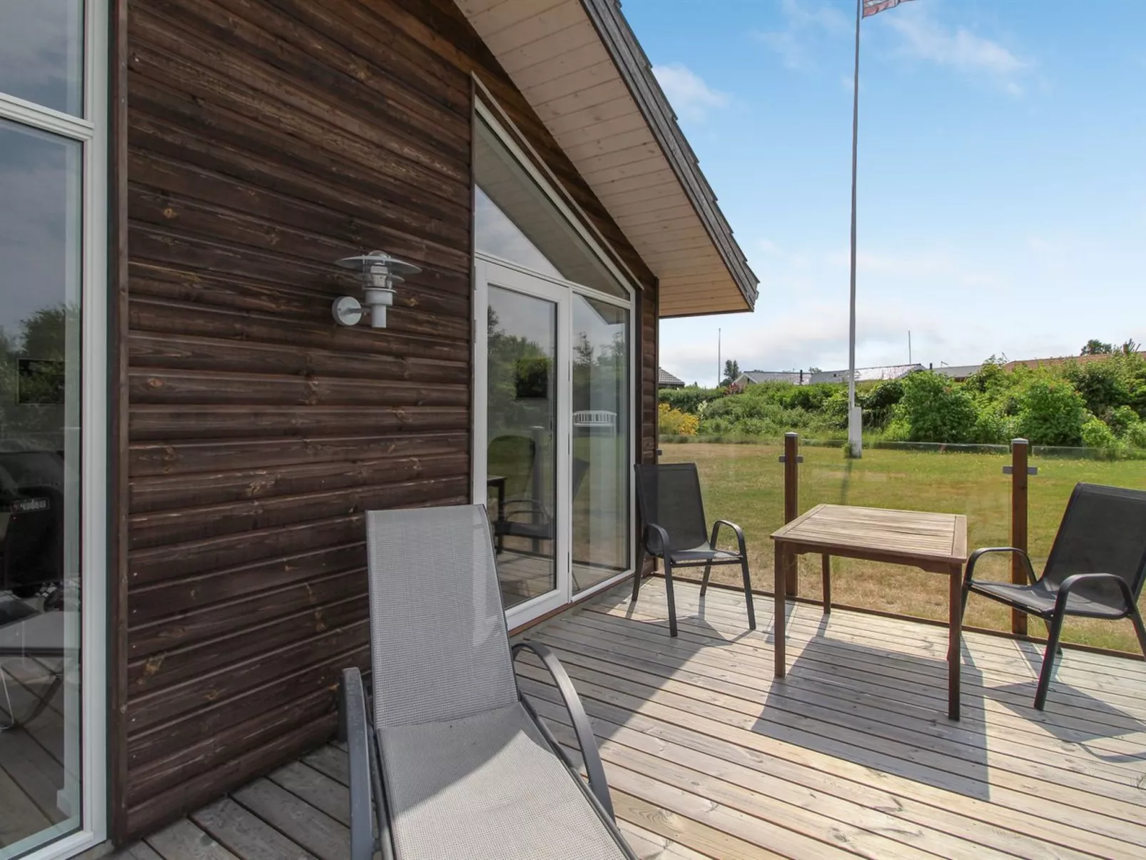 "Oluf" - 500m from the sea-Binnen