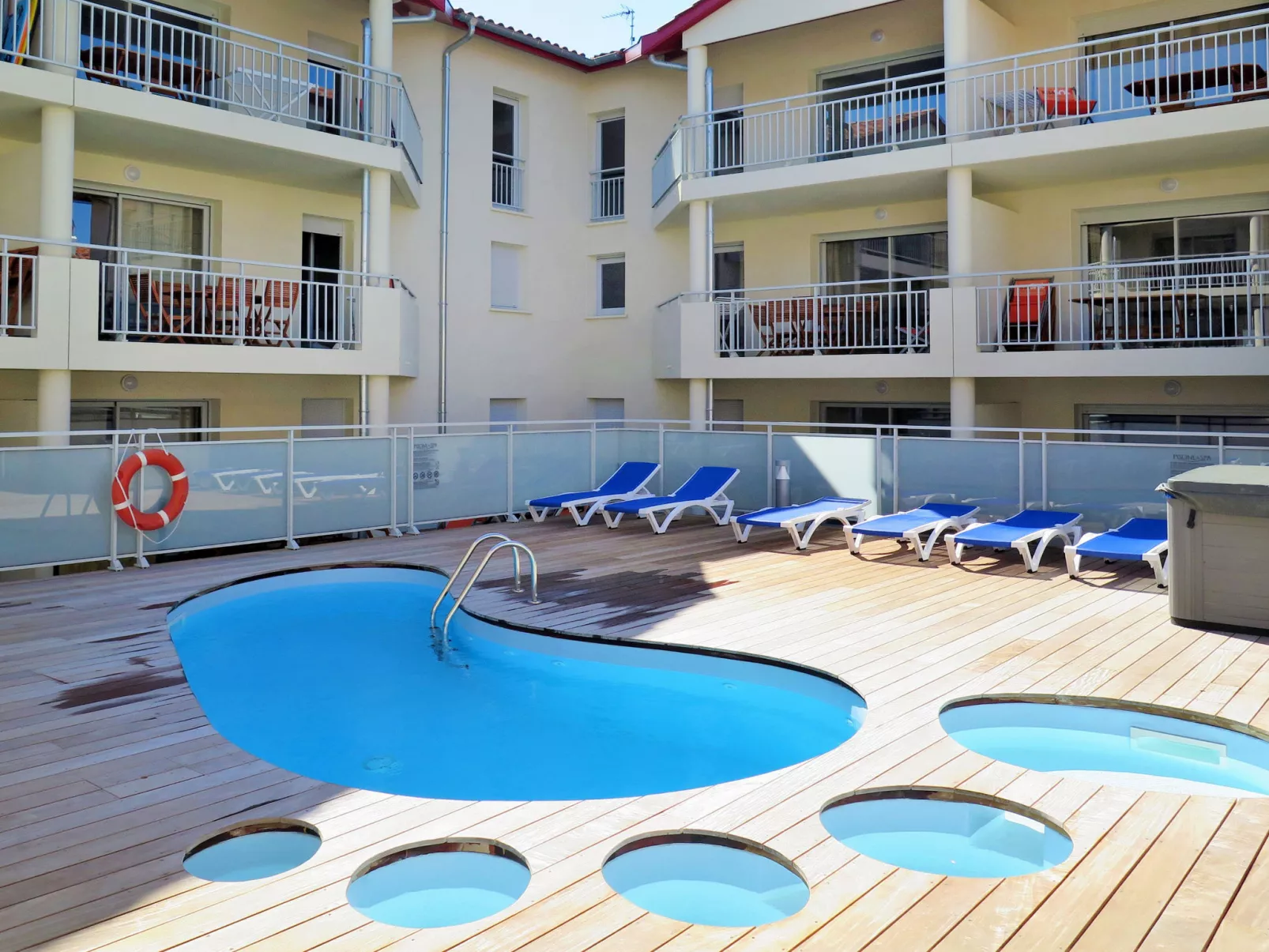 Les Sables d’Or Studio-Buiten
