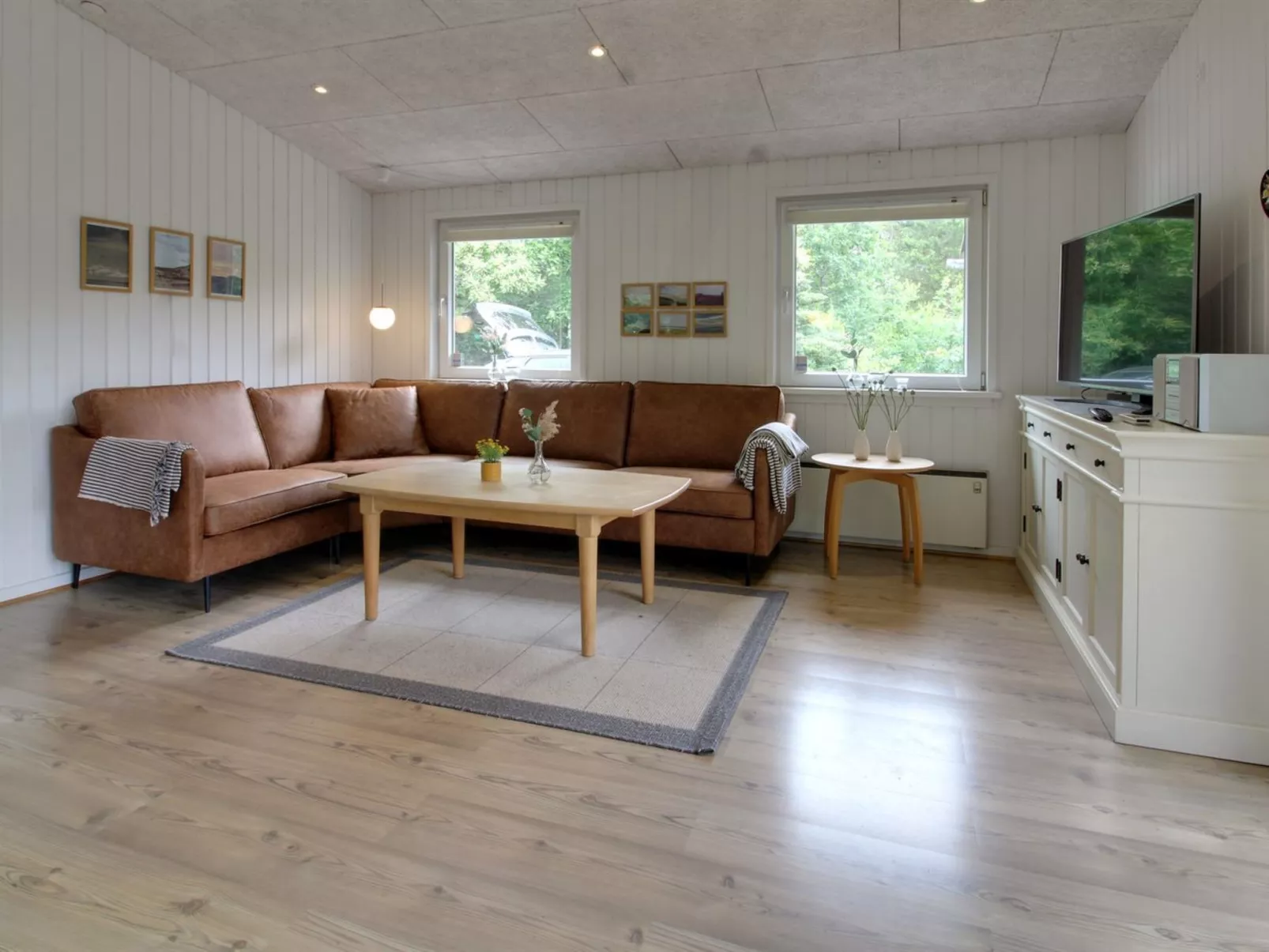 "Mikaela" - 1km from the sea-Binnen