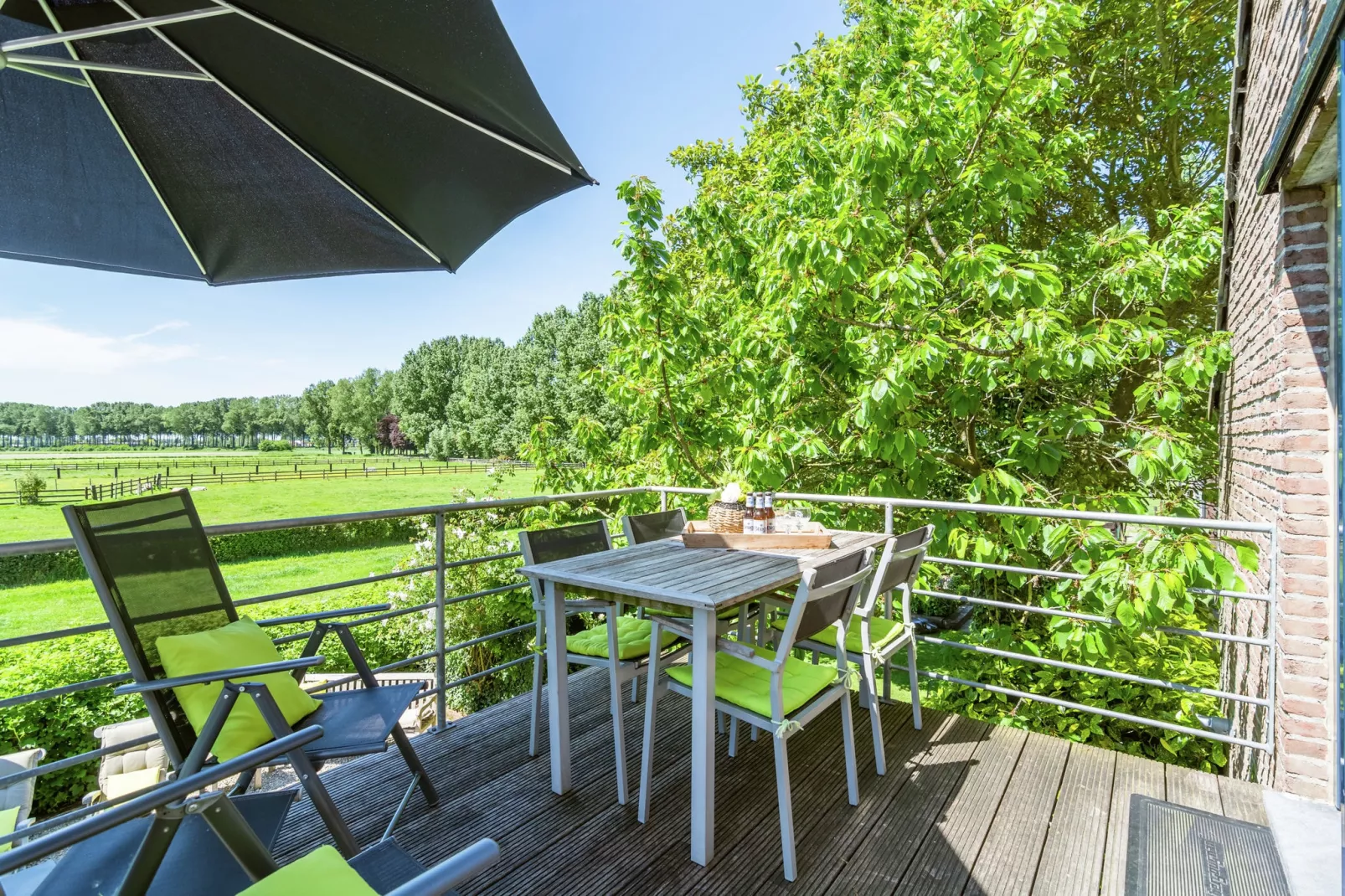 't Moerhuisje-Terrasbalkon