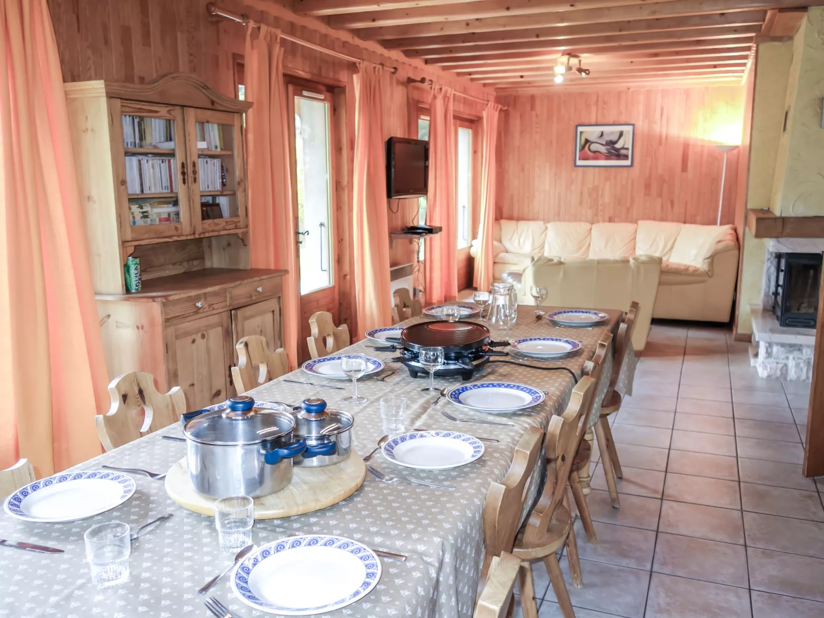 Chalet Mendiaux-Binnen