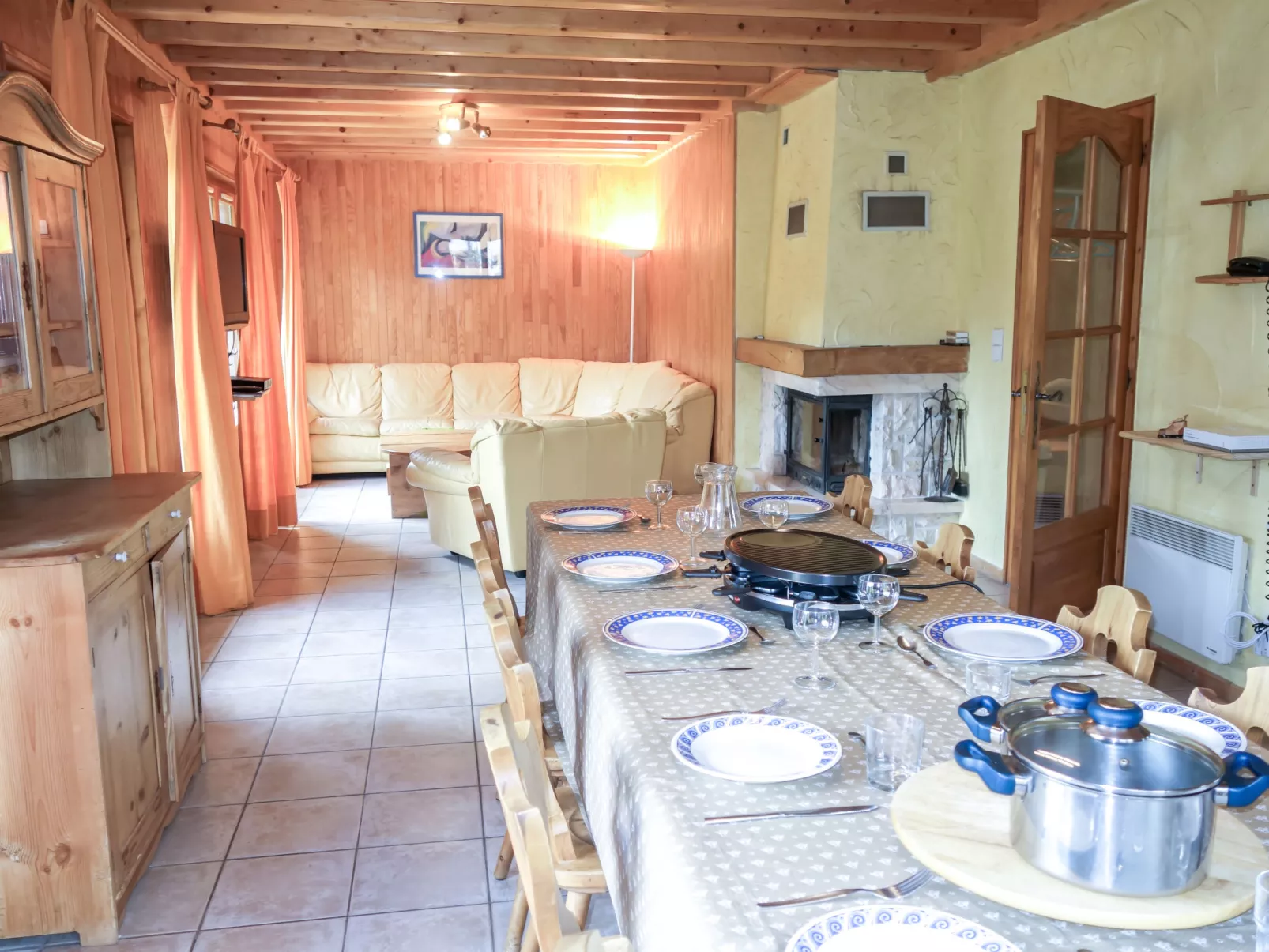 Chalet Mendiaux-Binnen