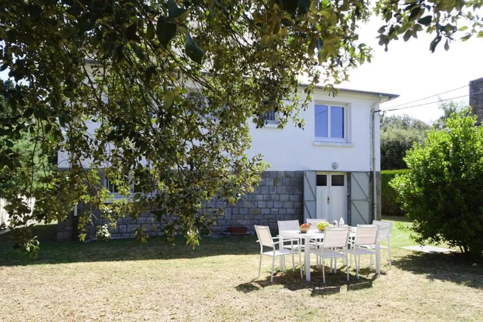 Holiday home, Cancale--Buitenkant zomer