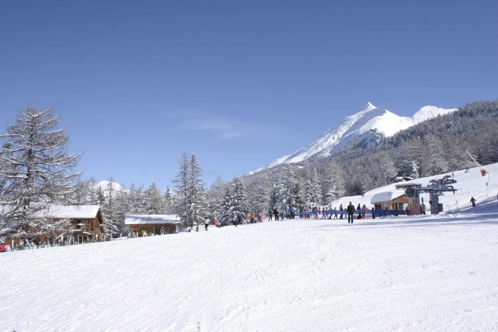 Ruim chalet in Villarodin-Bourget-Gebied winter 5km