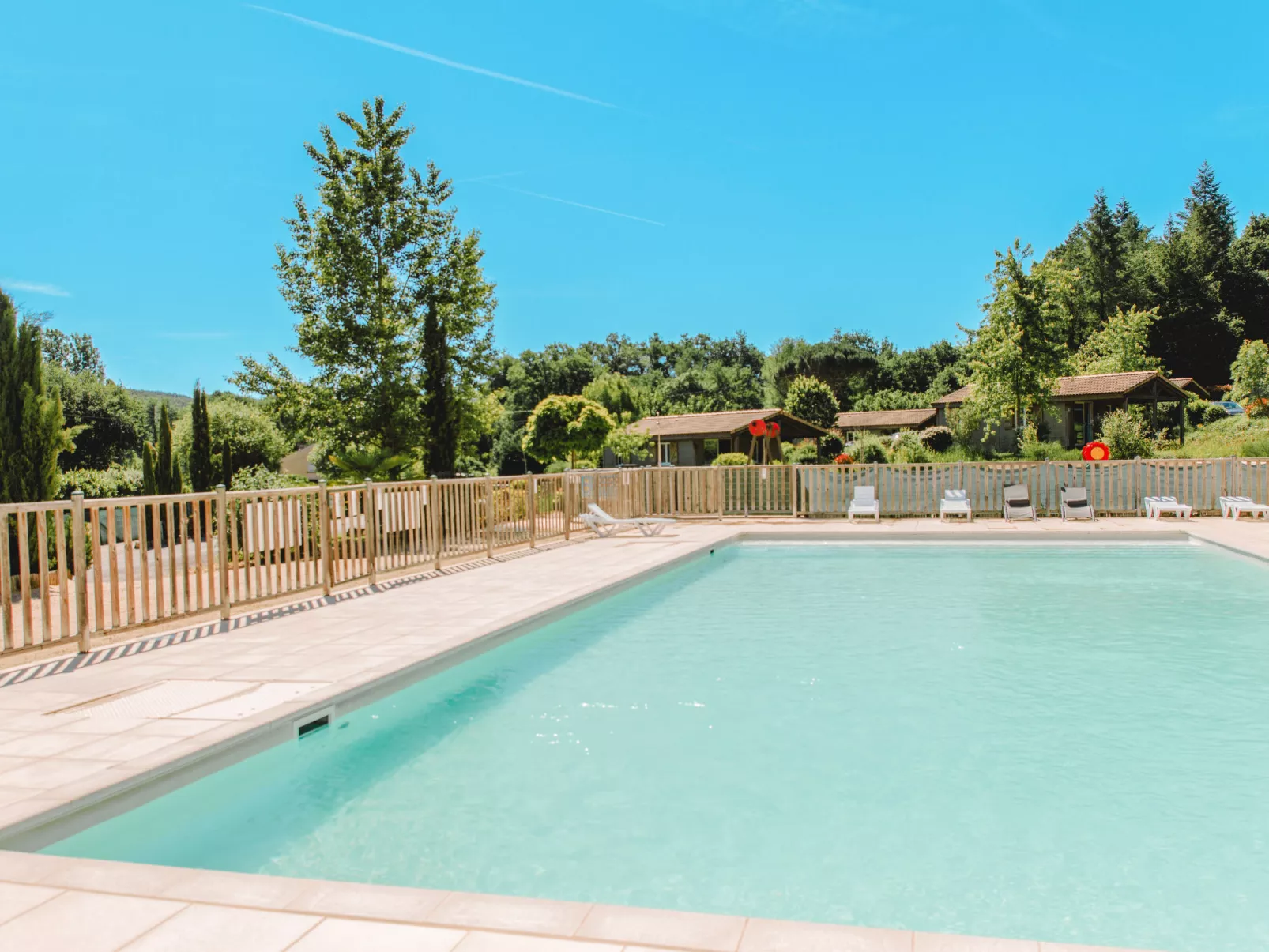 Les Hameaux de Pomette-Chalet 6 pers.-Buiten