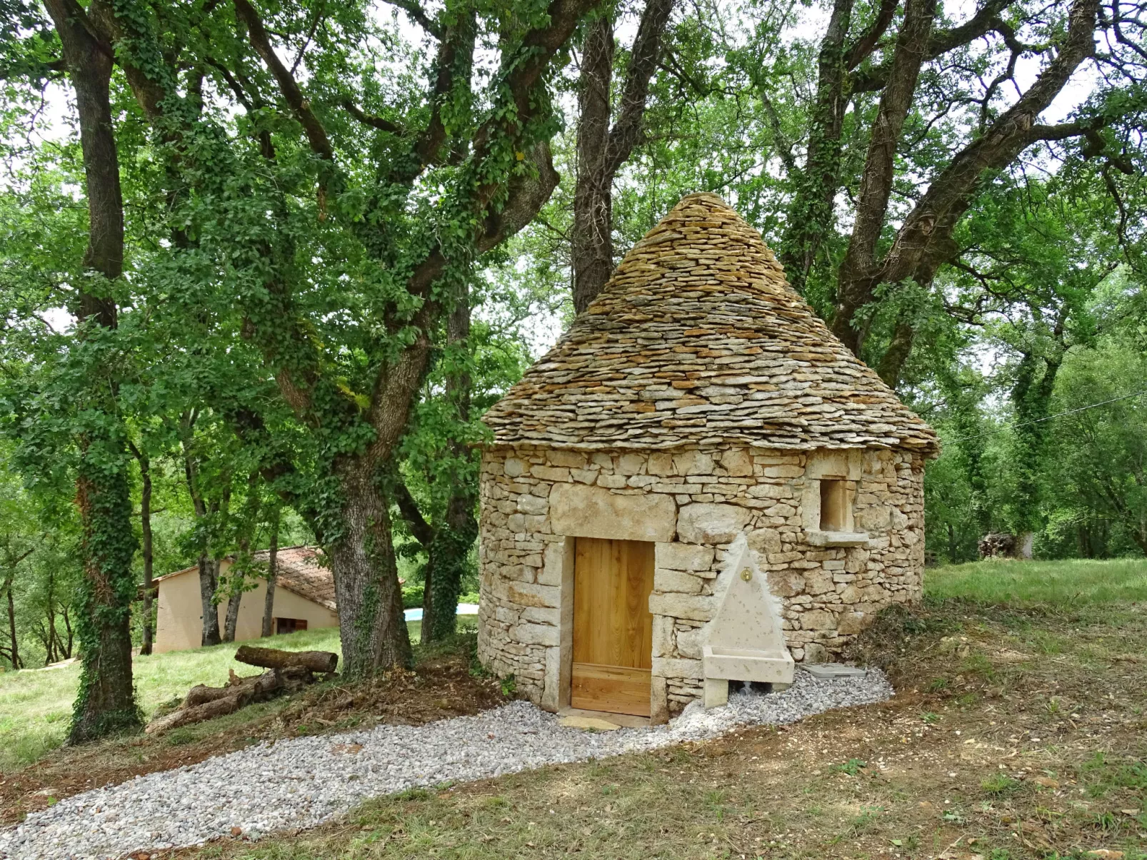 Le Chêne-Buiten