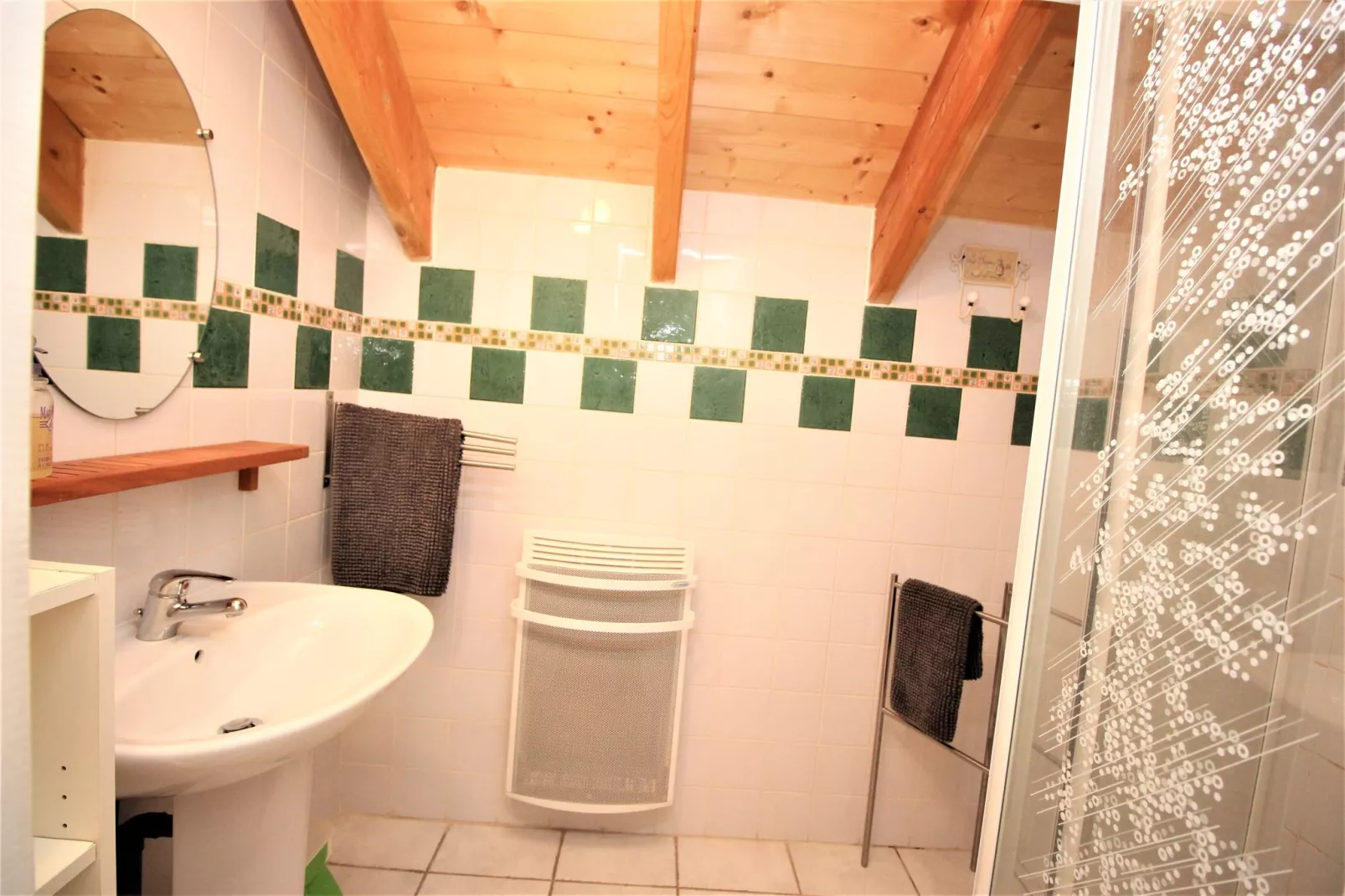 Duplex 6 pièces Chalet Deleglise-Badkamer