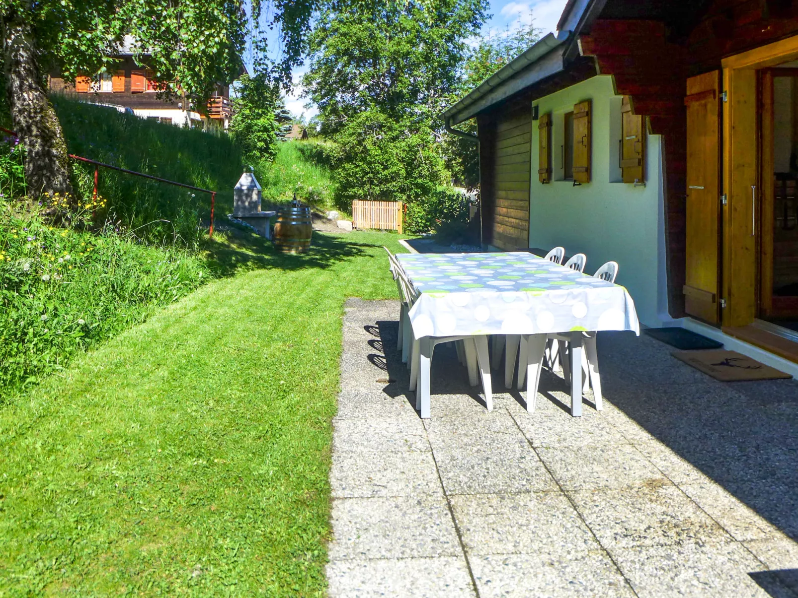 Chalet Les Anémones-Buiten
