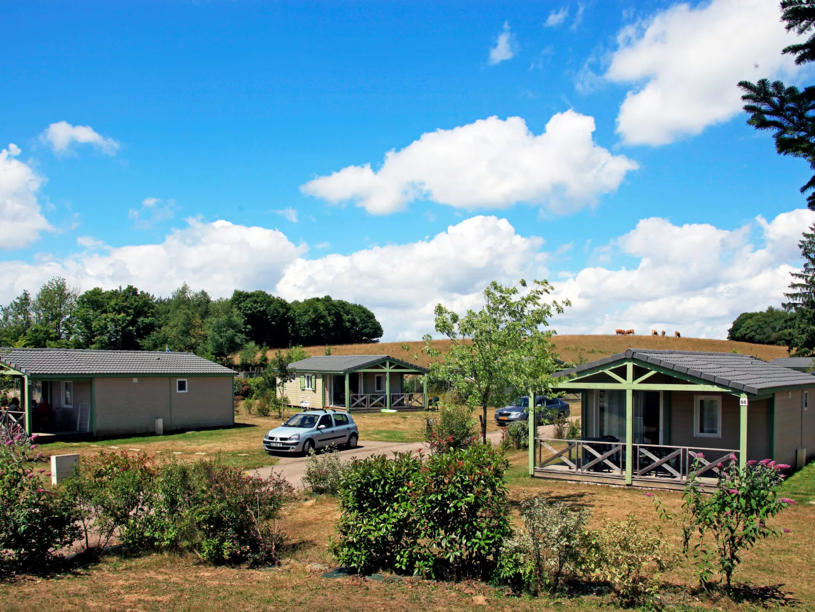 Les Hameaux de Miel-Chalet 6 pers.-Buiten