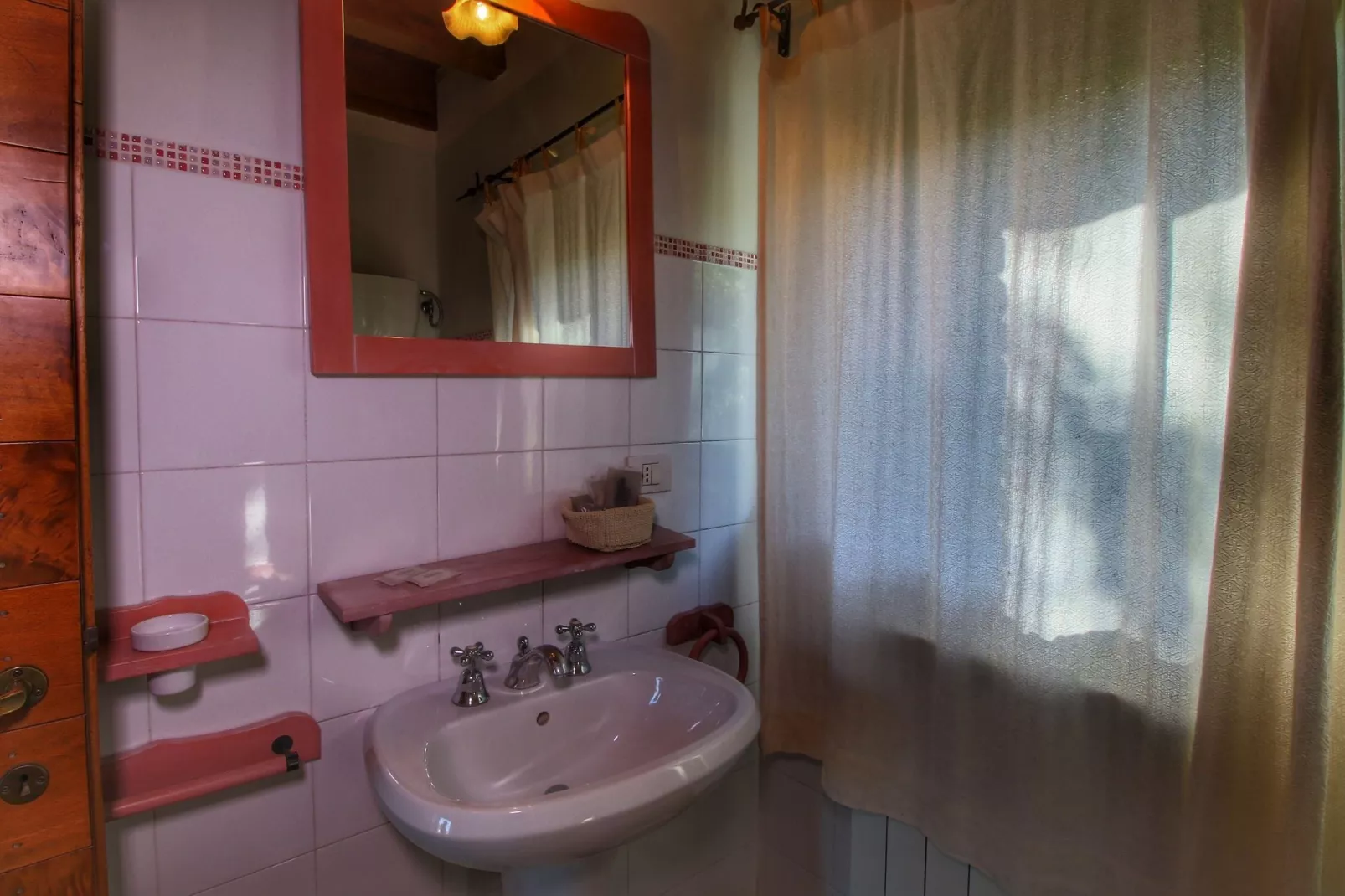 Villa Fata Morgana-Badkamer
