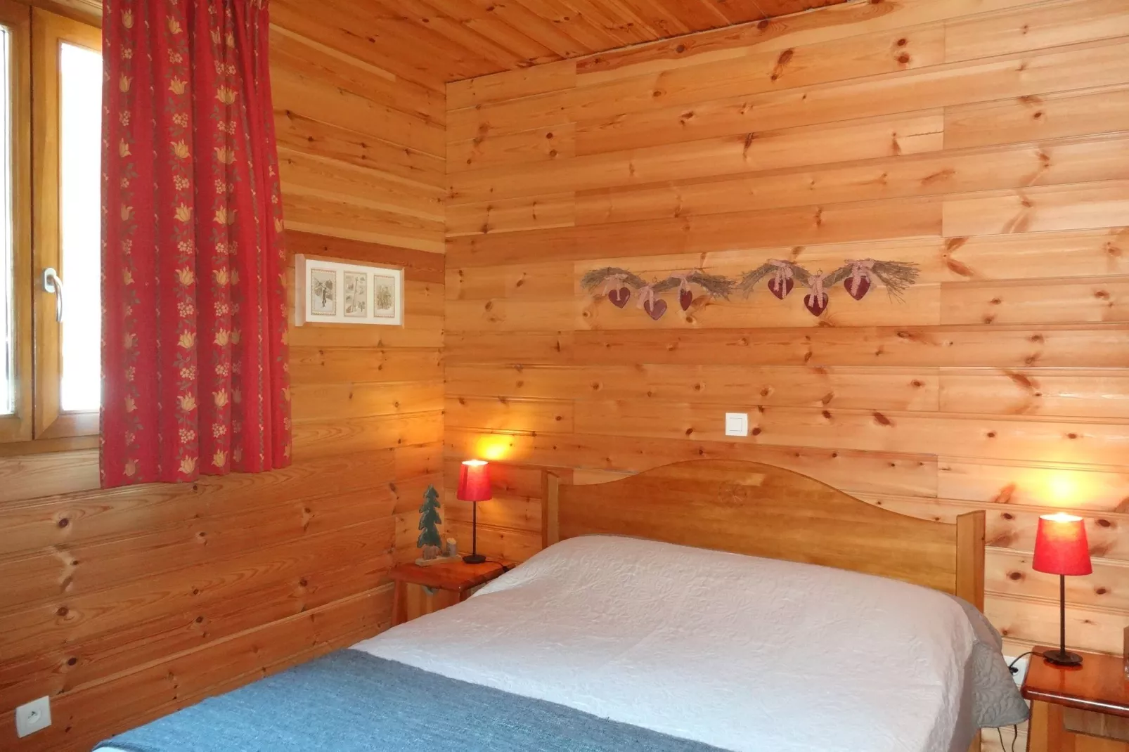 3 pièces coin montage Chalet Deleglise-Slaapkamer