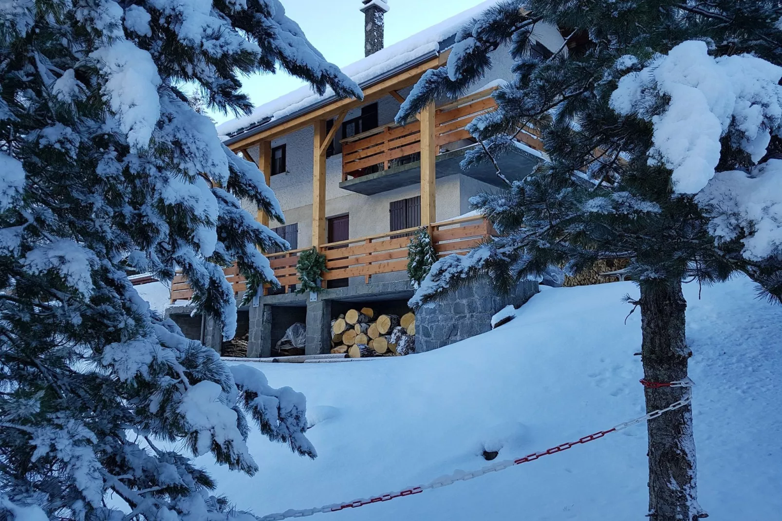 Chalet L'Eterlou-Exterieur winter