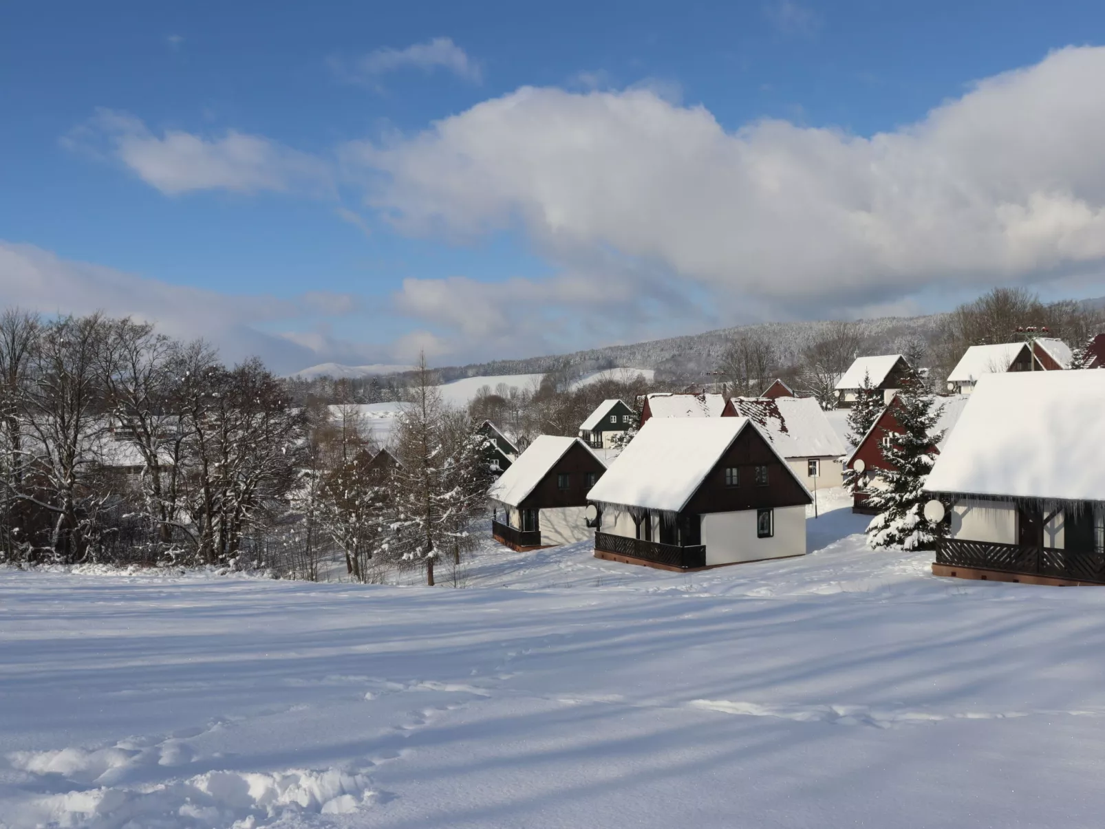 Holiday Hill-Buiten