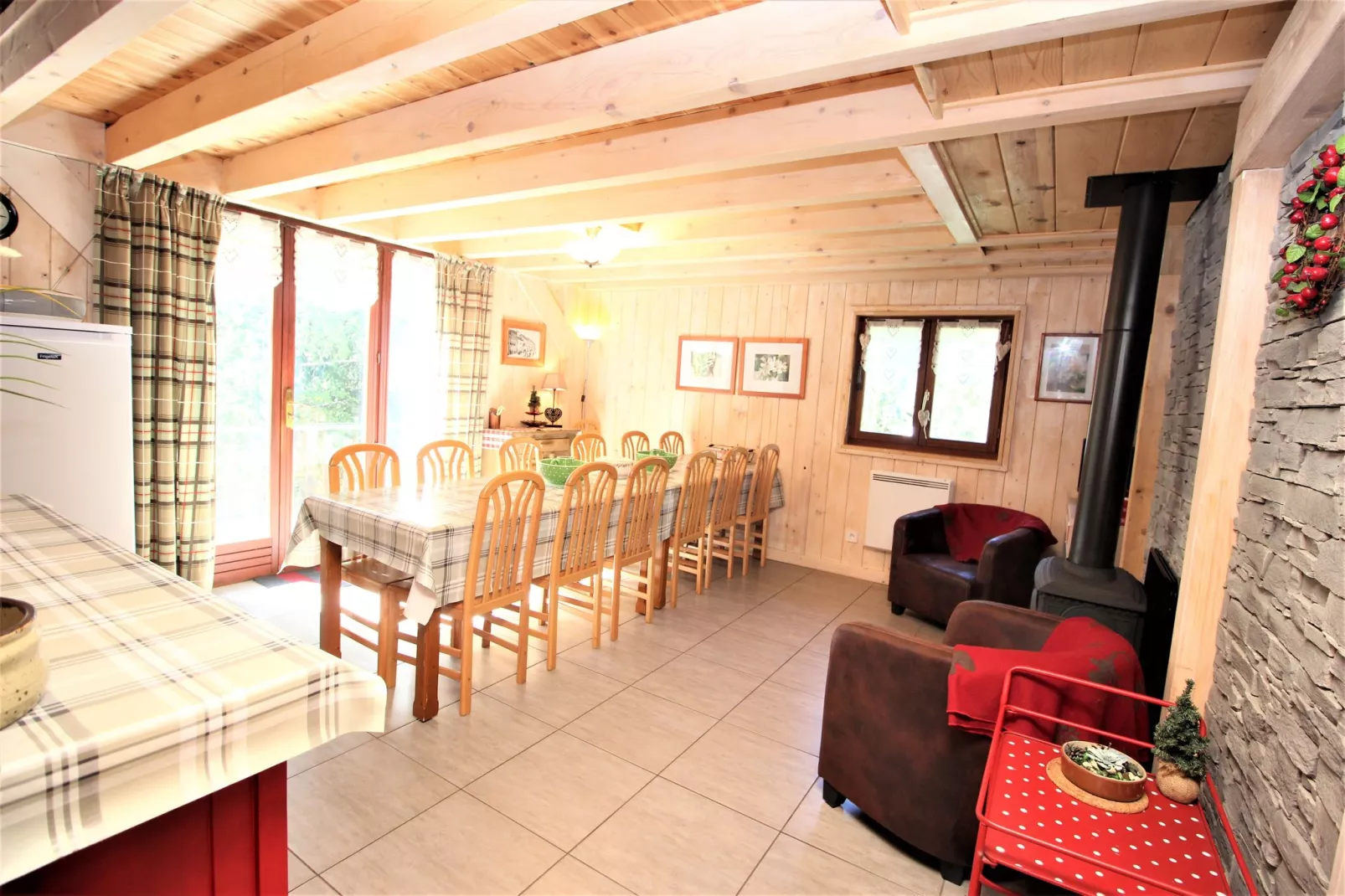 Chalet L'Eterlou-Eetkamer