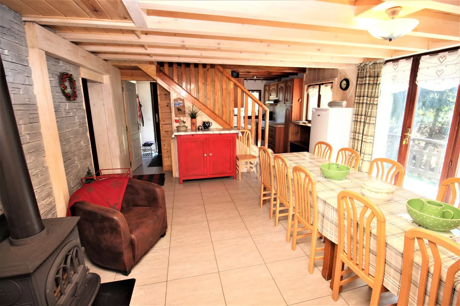 Chalet L'Eterlou-Eetkamer