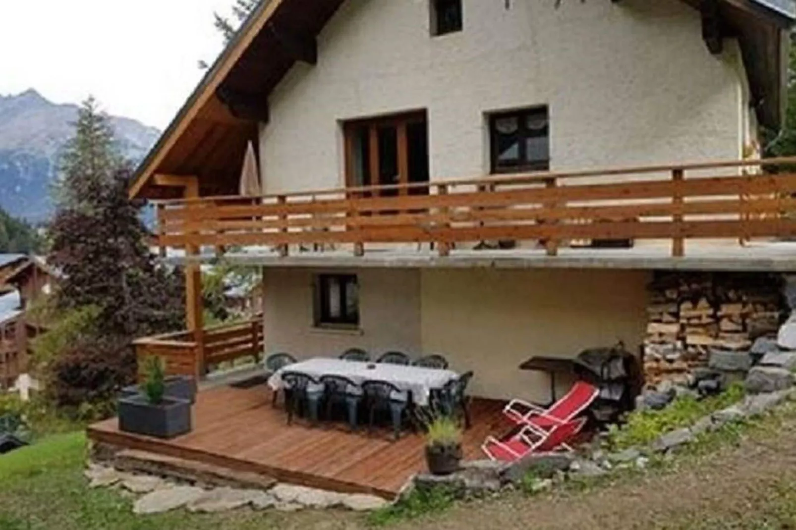 Chalet L'Eterlou-Buitenkant zomer