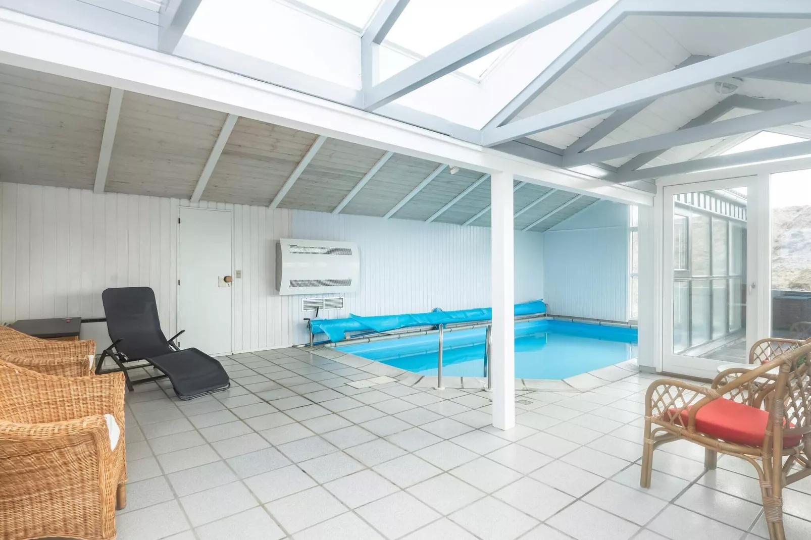 Wellness Retreat aan Zee -- By Traum Ferienwohnungen-Zwembad