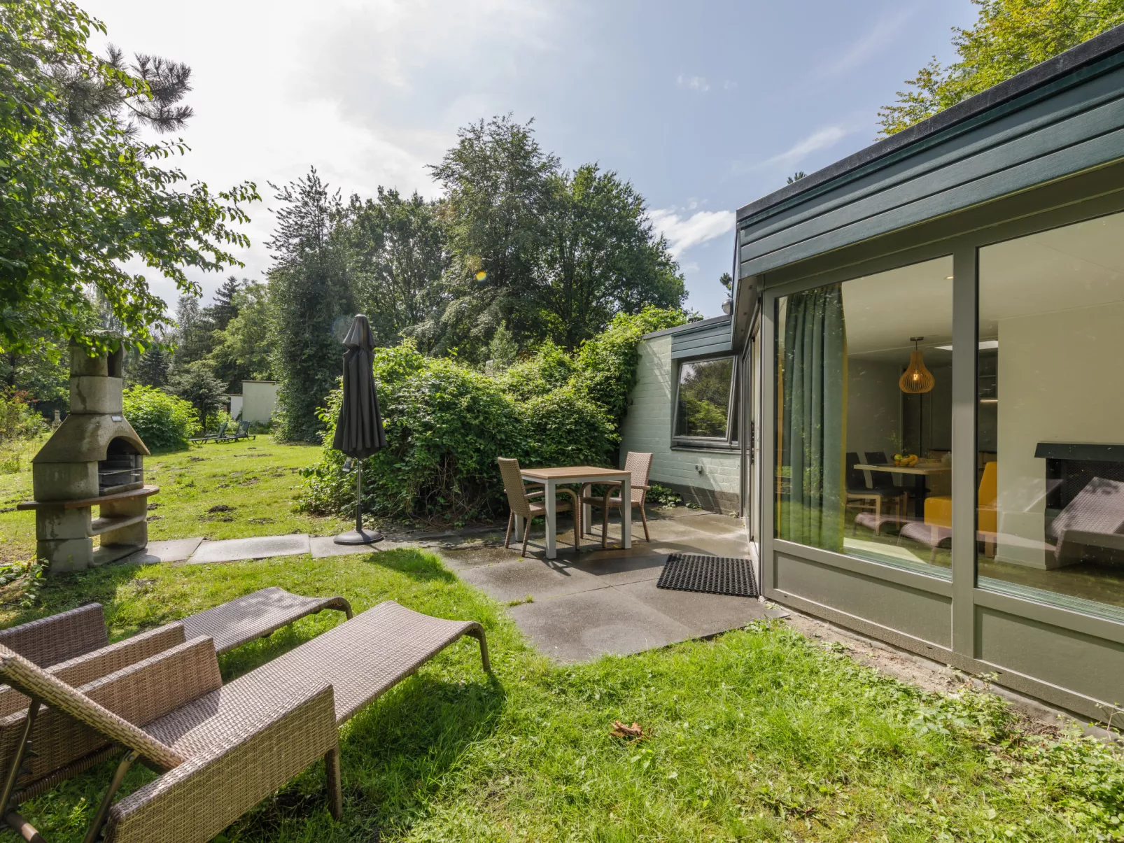 VIP Cottage-Buiten