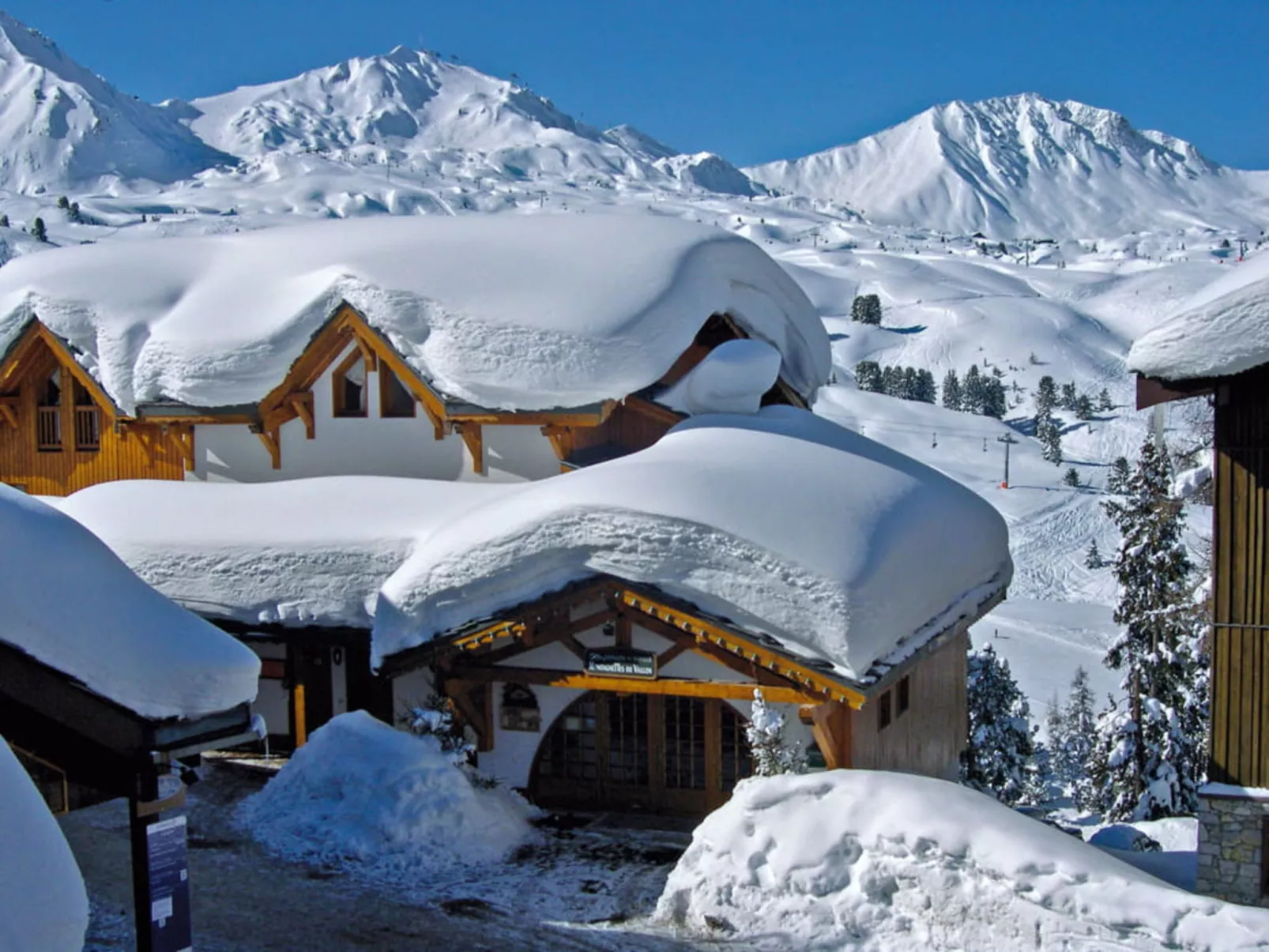 Le Chalet des Cimes-Buiten