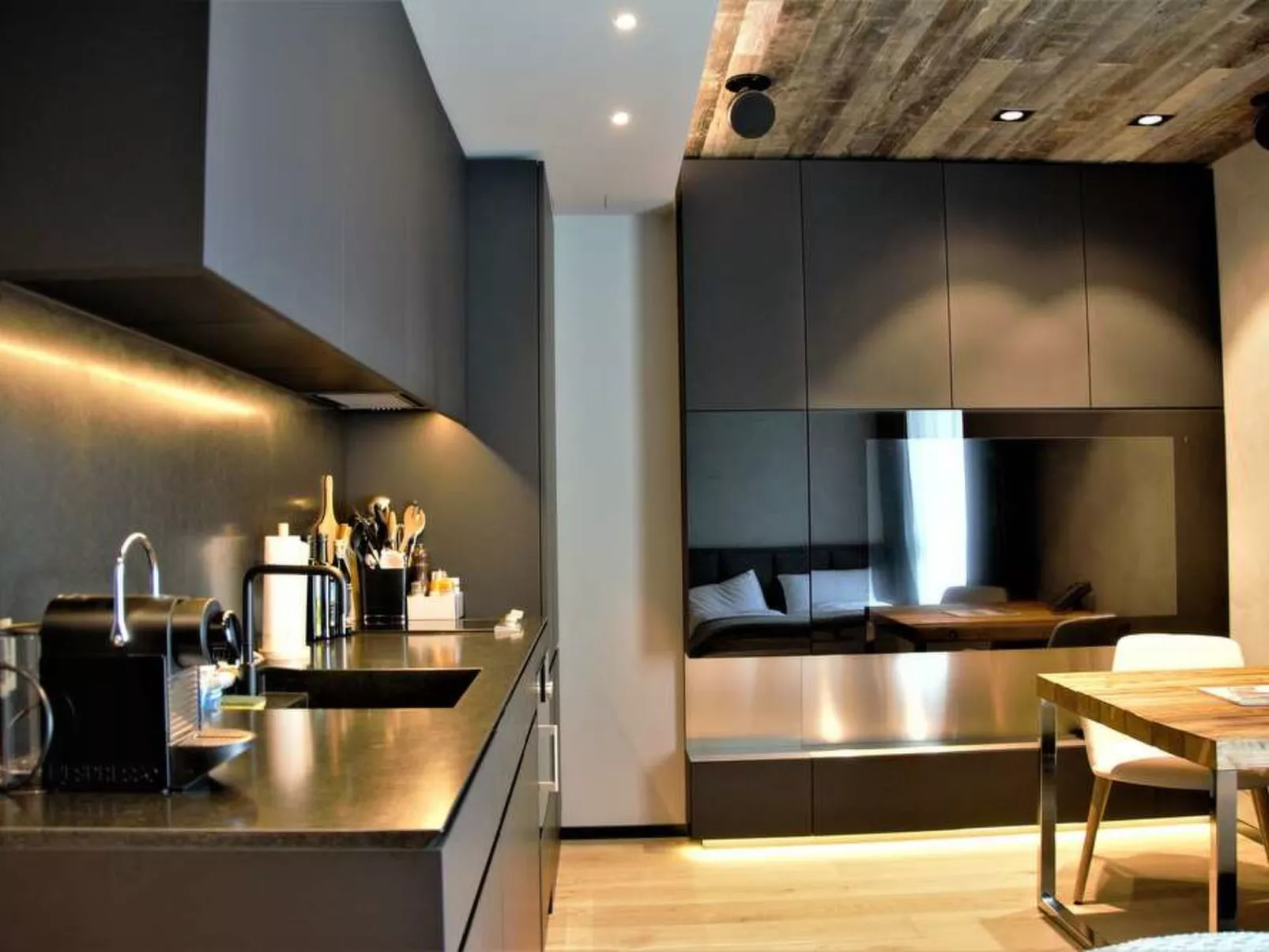 Andermatt Alpine Apartments-Binnen