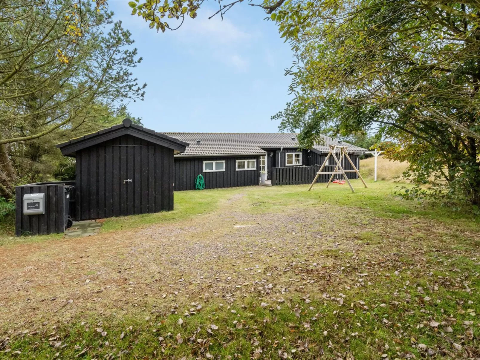 "Danko" - 1.5km from the sea-Buiten