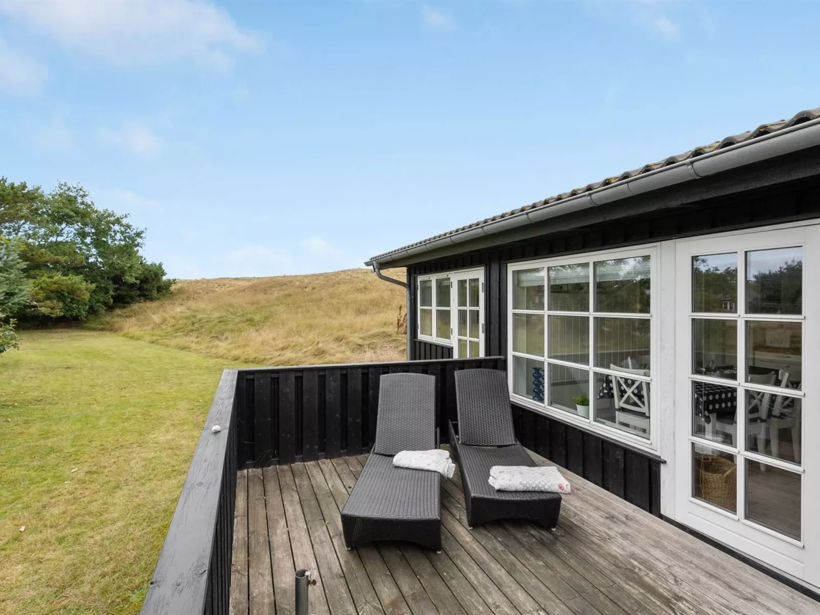 "Danko" - 1.5km from the sea-Buiten