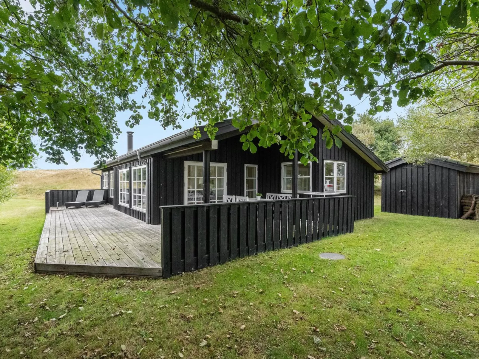 "Danko" - 1.5km from the sea-Buiten