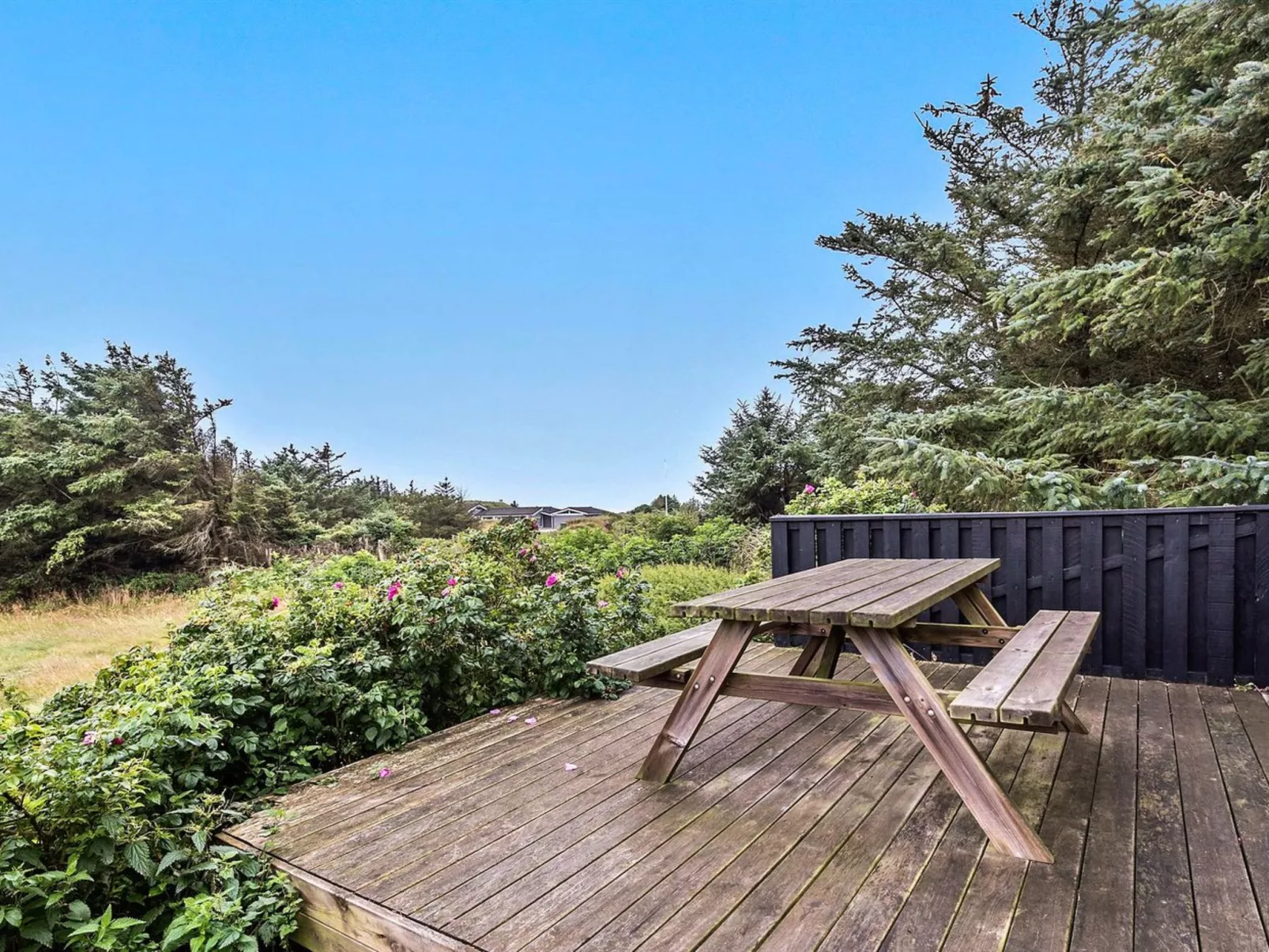 "Ilka" - 375m from the sea-Buiten