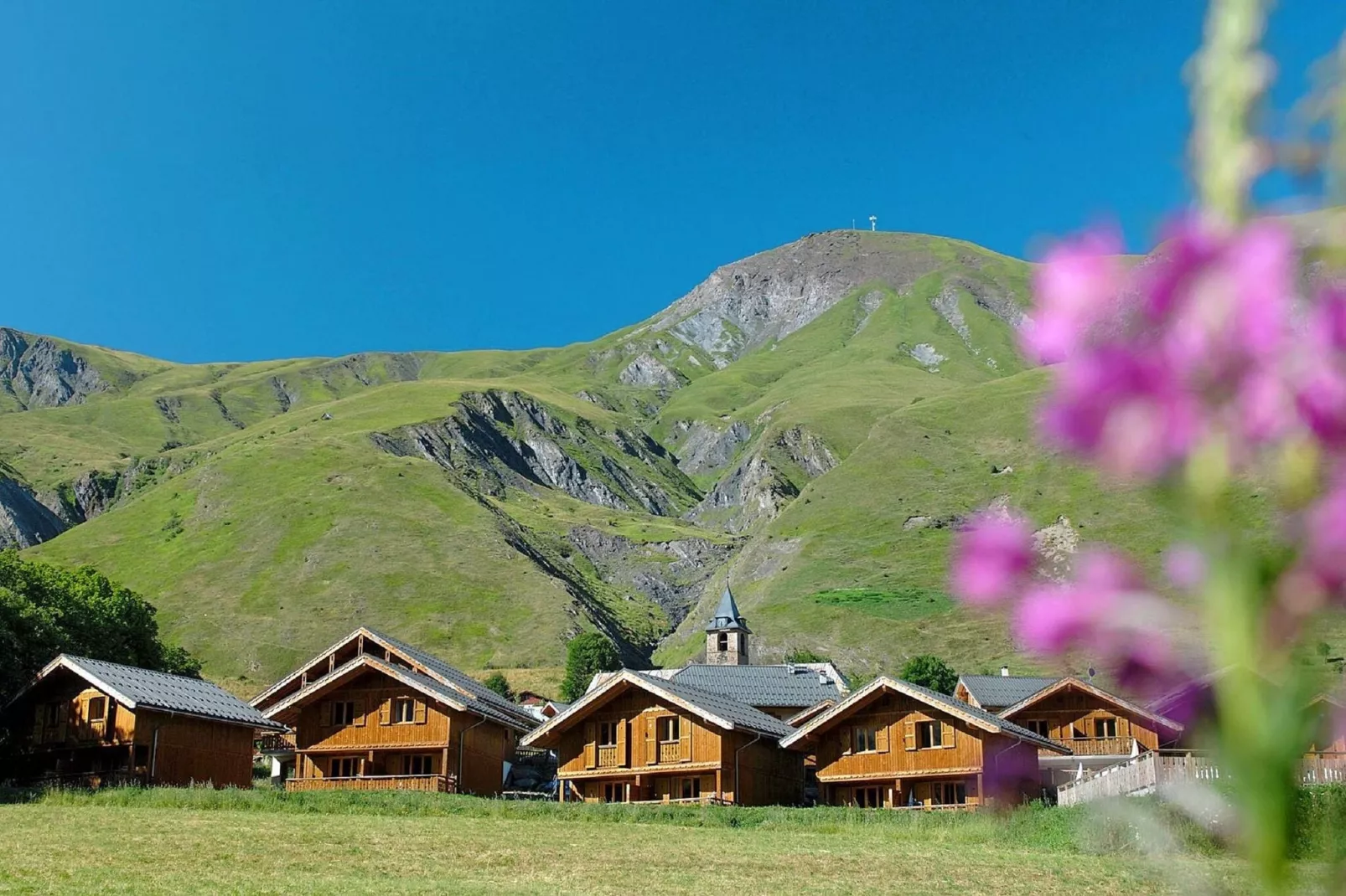 Les Chalets de l'Arvan II 2-Buitenkant zomer