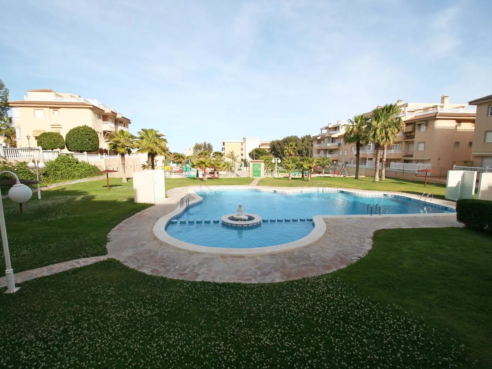 Residencial El Pinar-Binnen