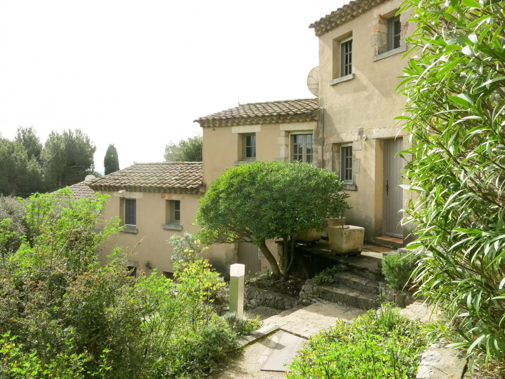 Les Garrigues de la Vallée des Baux-Buiten