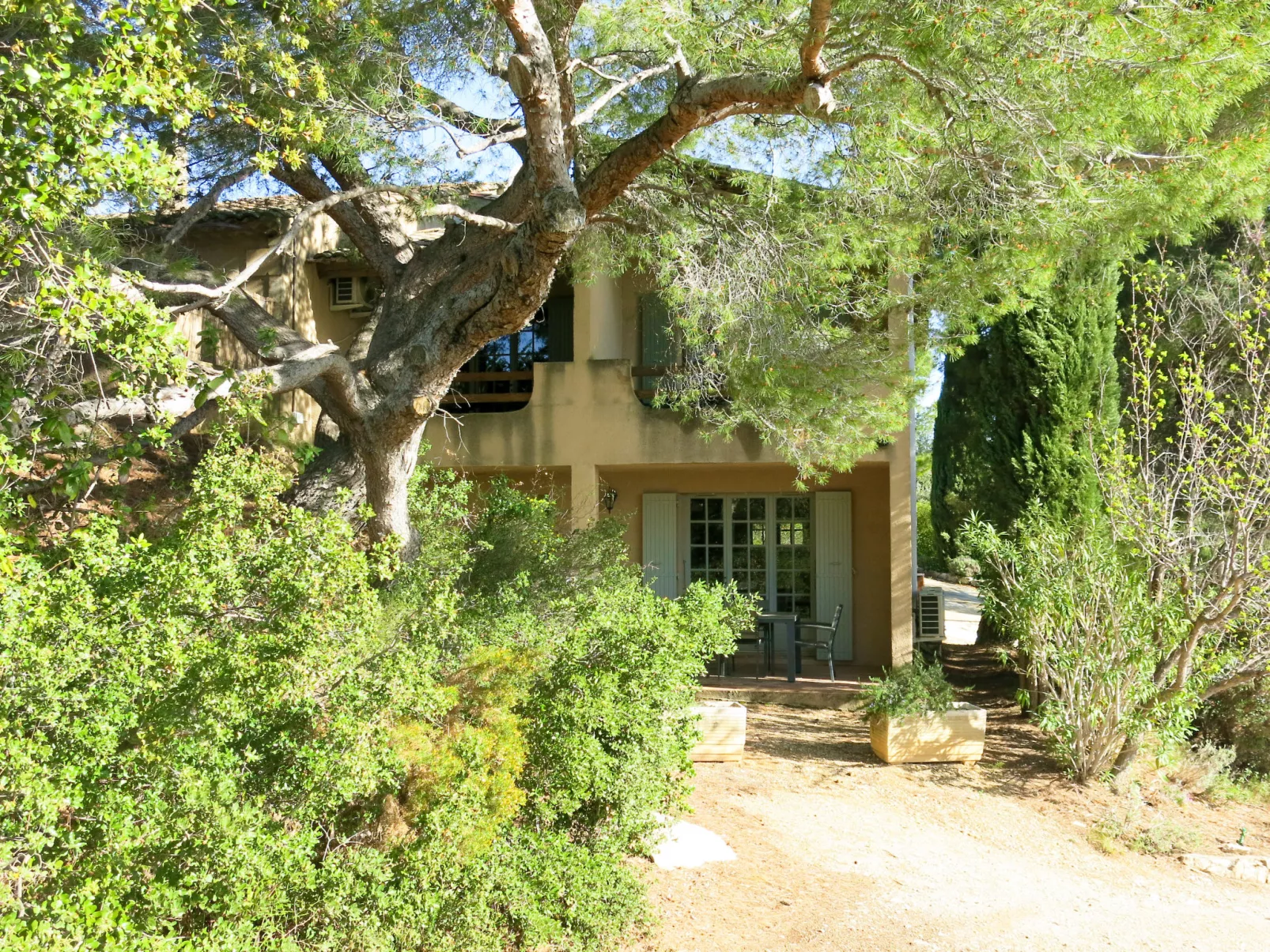Les Garrigues de la Vallée des Baux-Buiten